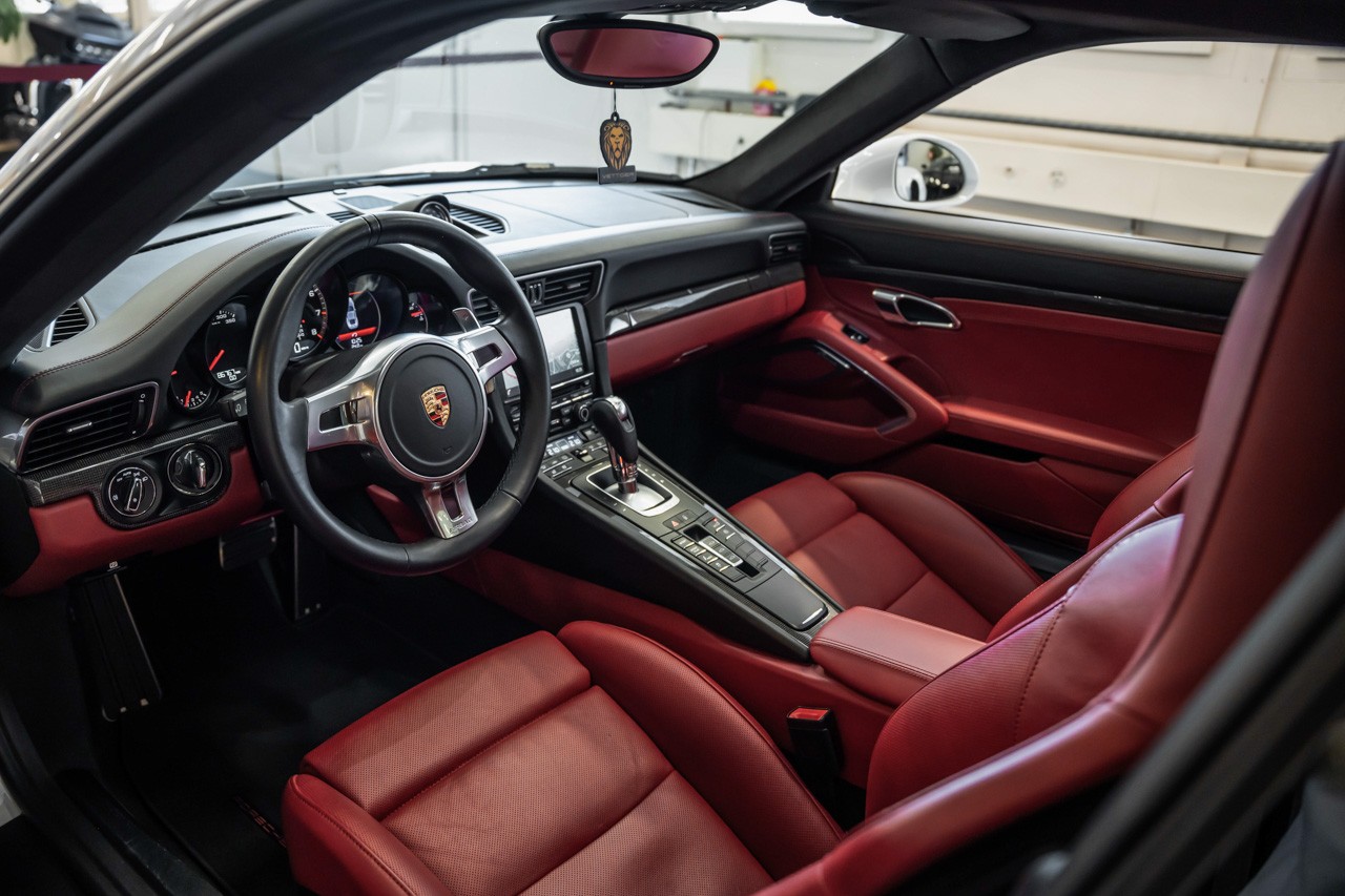 PORSCHE 911 Turbo S PDK-image-14