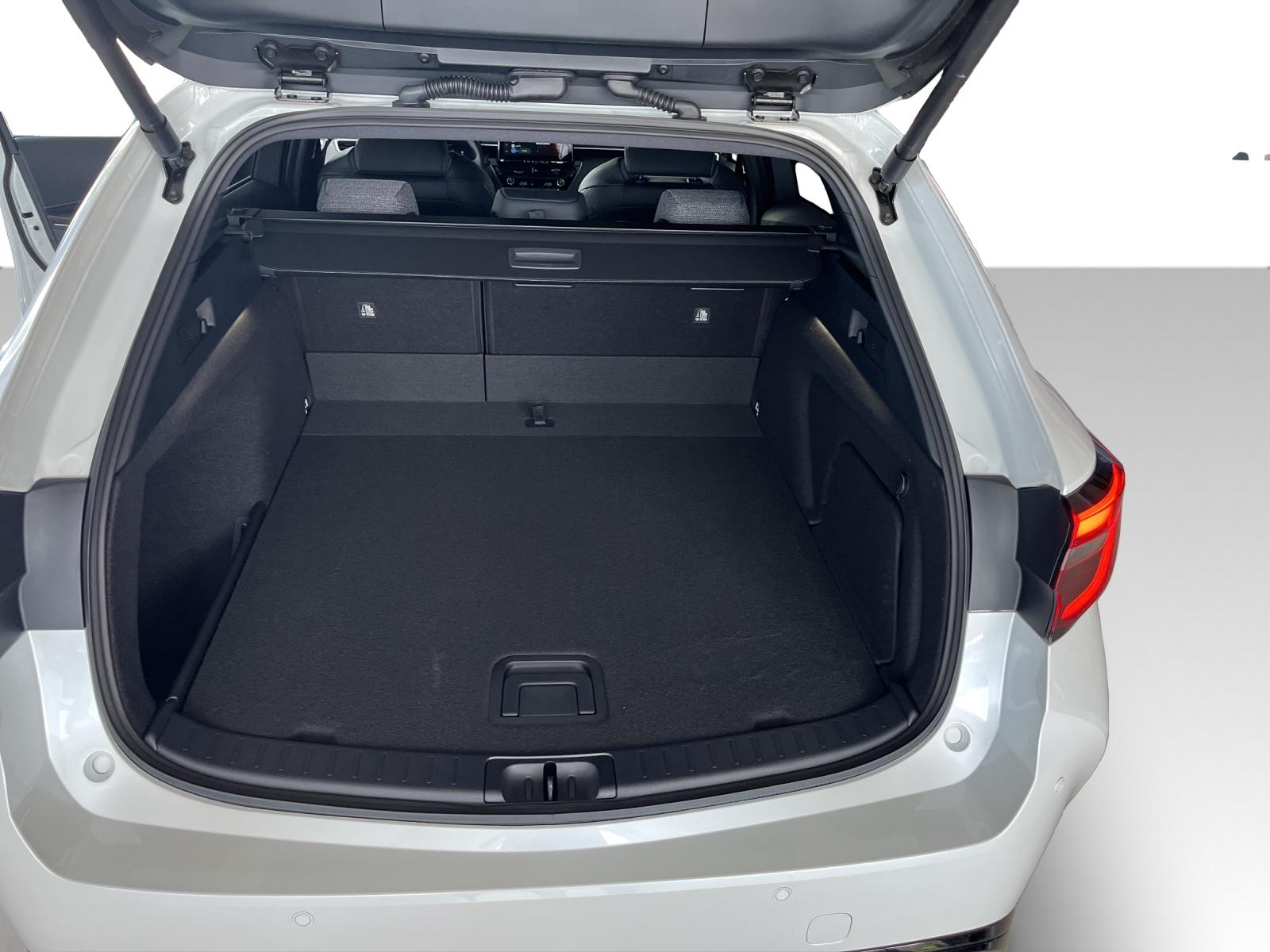 TOYOTA Corolla Touring Sports 2.0 HSD Swiss Edition-image-12
