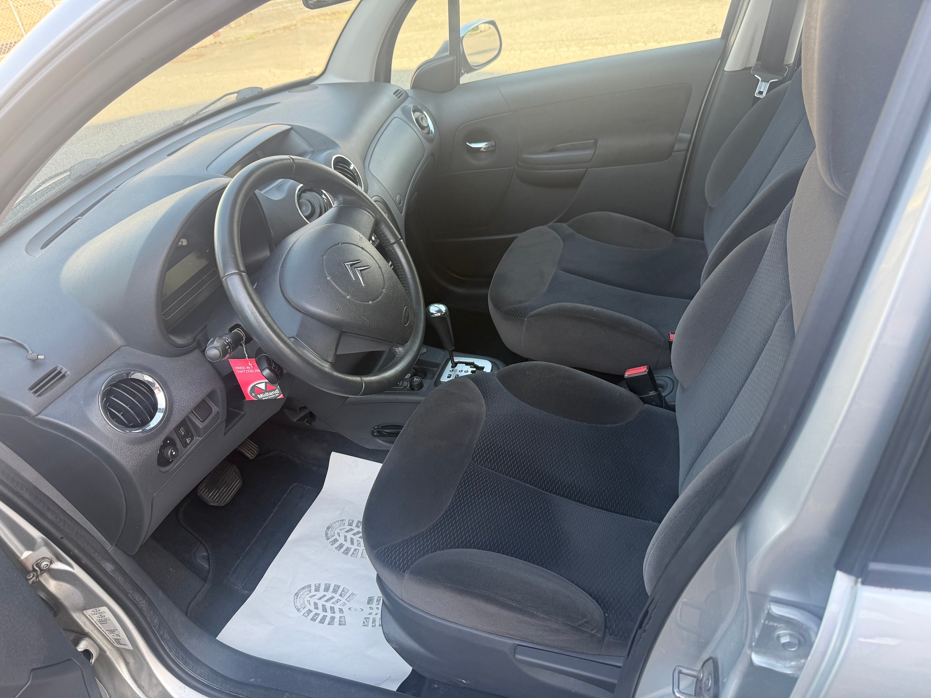 CITROEN C3 1.6i 16V Exclusive Automatic-image-9