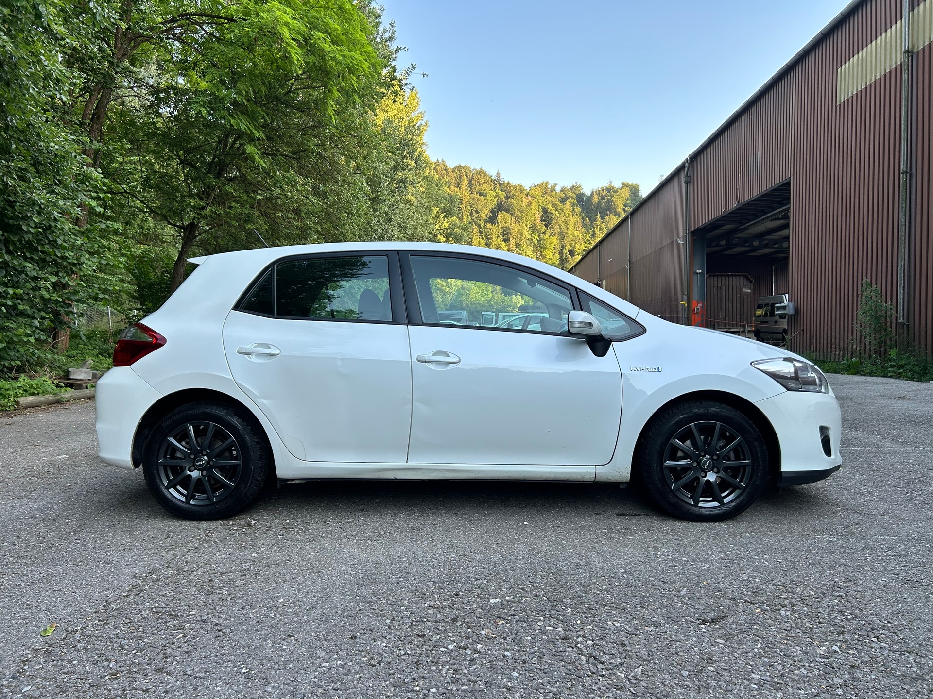TOYOTA Auris 1.8 16V HSD Linea Luna-image-2