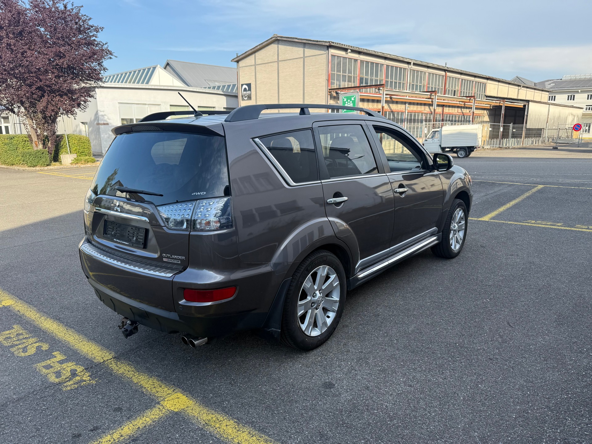MITSUBISHI Outlander 2.2 DID Intense 4WD TC-SST-image-5