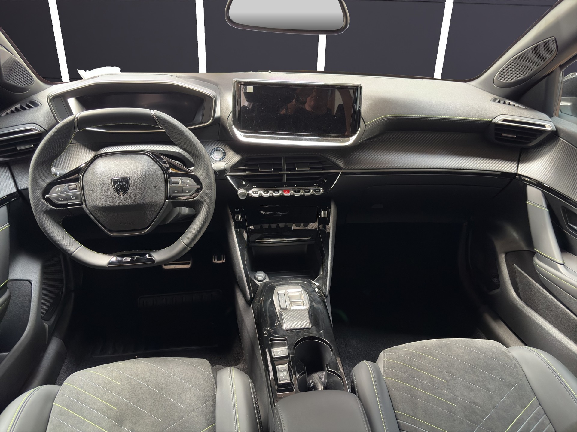 PEUGEOT 208 1.2 MHEV GT-image-5