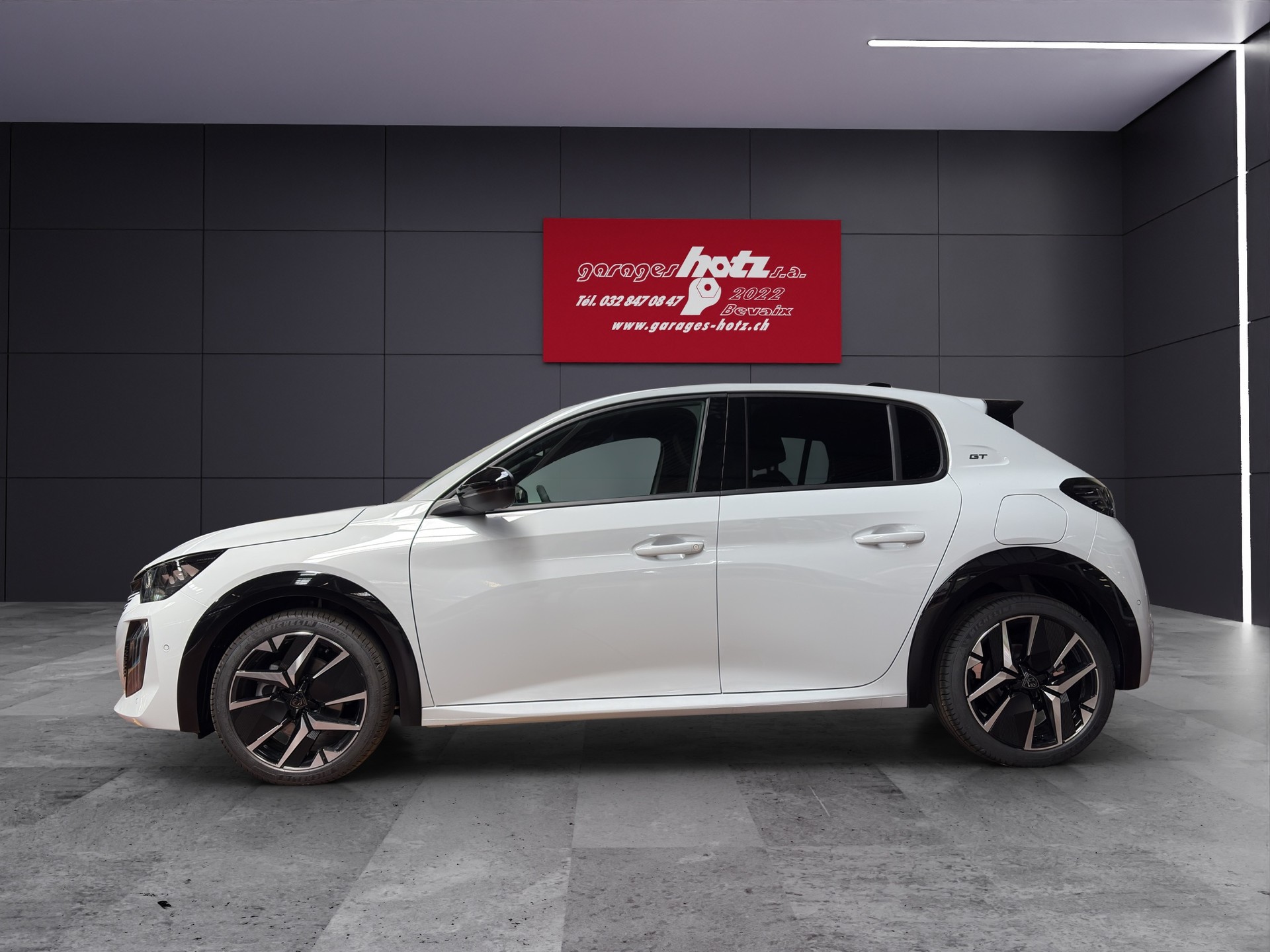 PEUGEOT 208 1.2 MHEV GT-image-1