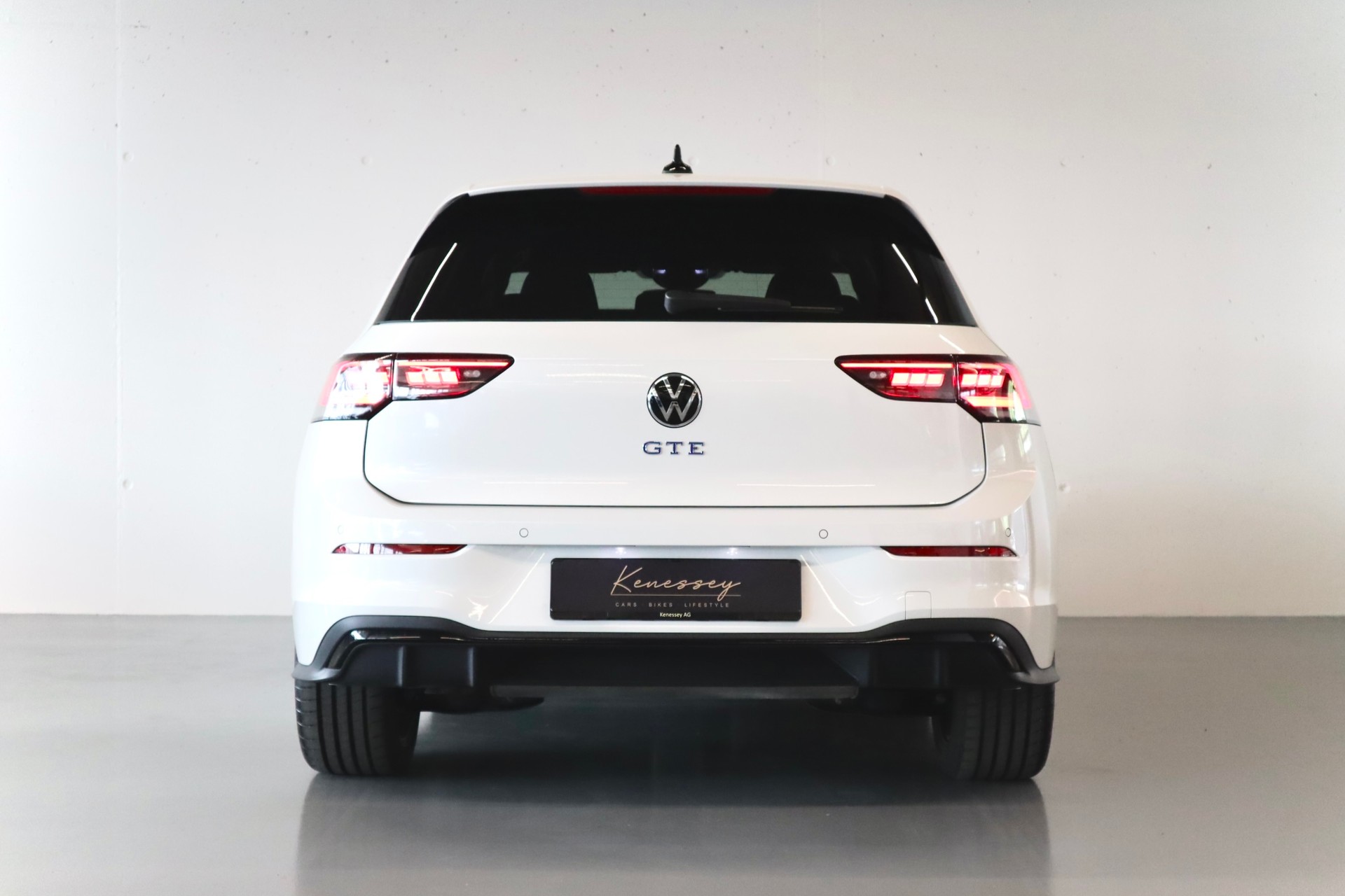 VW Golf 1.5 TSI PHEV GTE | FACELIFT | 272 PS | 133 KM ELEKTRISCHER REICHWEITE-image-2