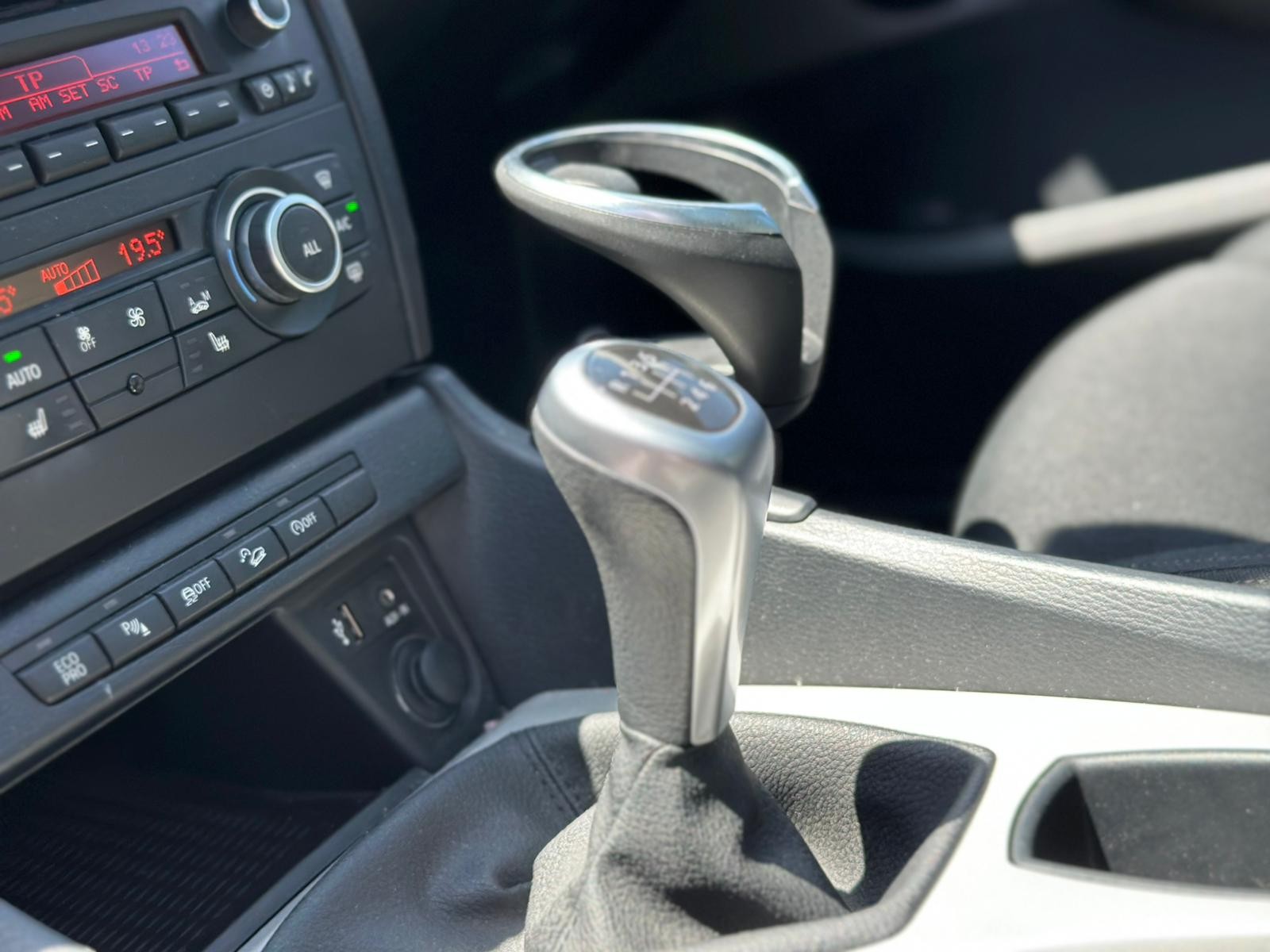 BMW X1 xDrive 18d-image-11