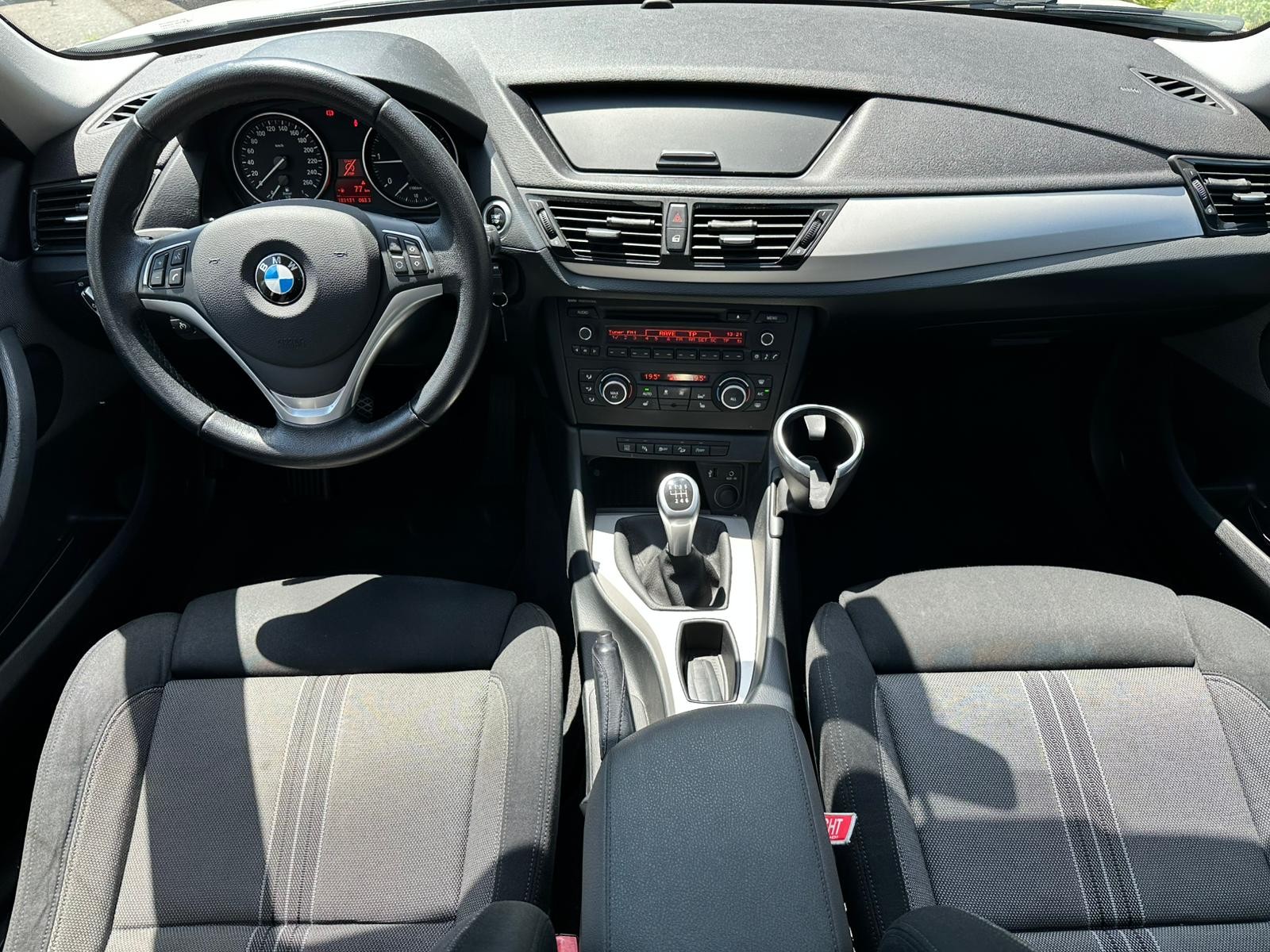 BMW X1 xDrive 18d-image-8