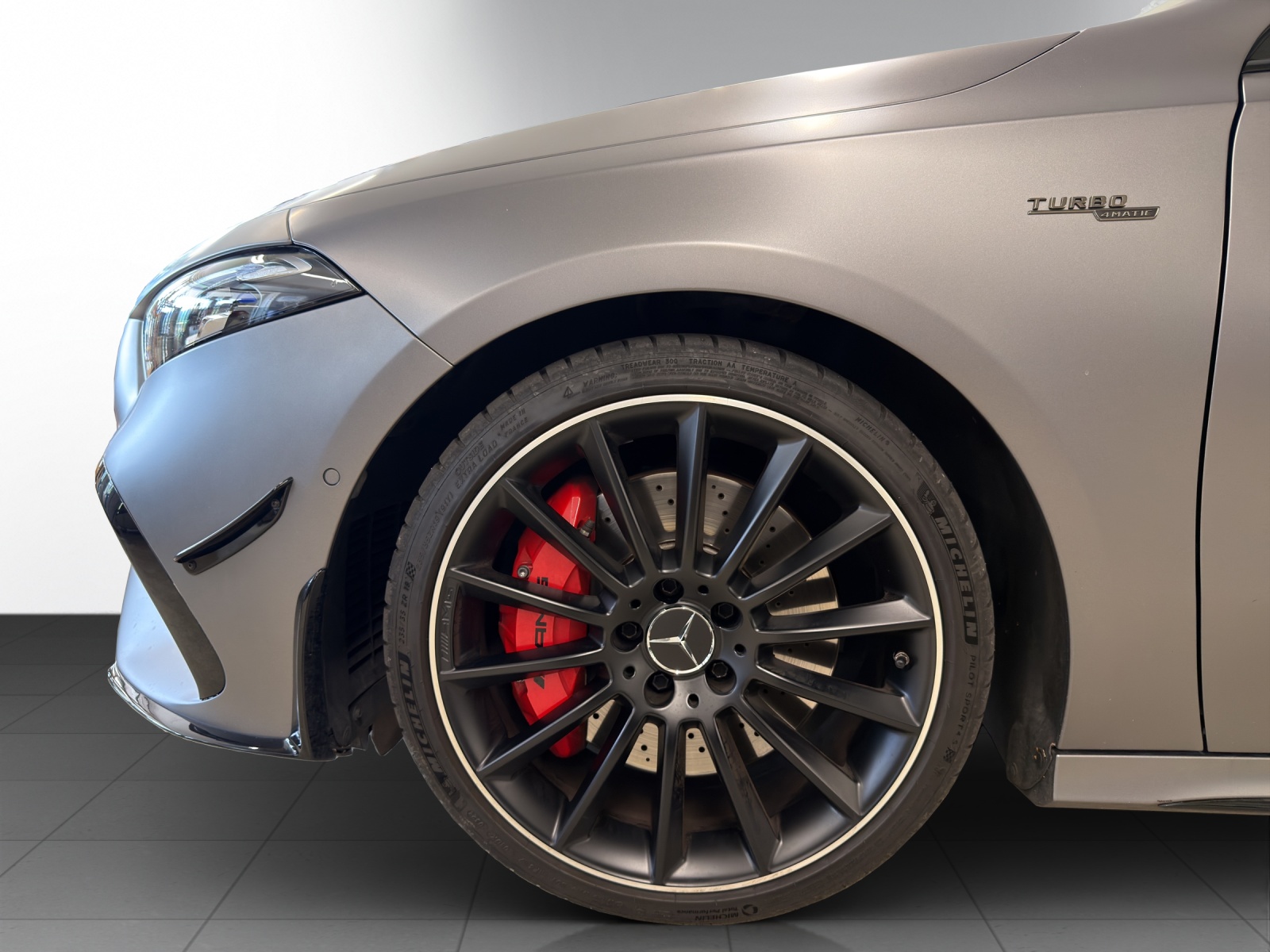 MERCEDES-BENZ A AMG 35 4Matic 8G-DCT-image-5