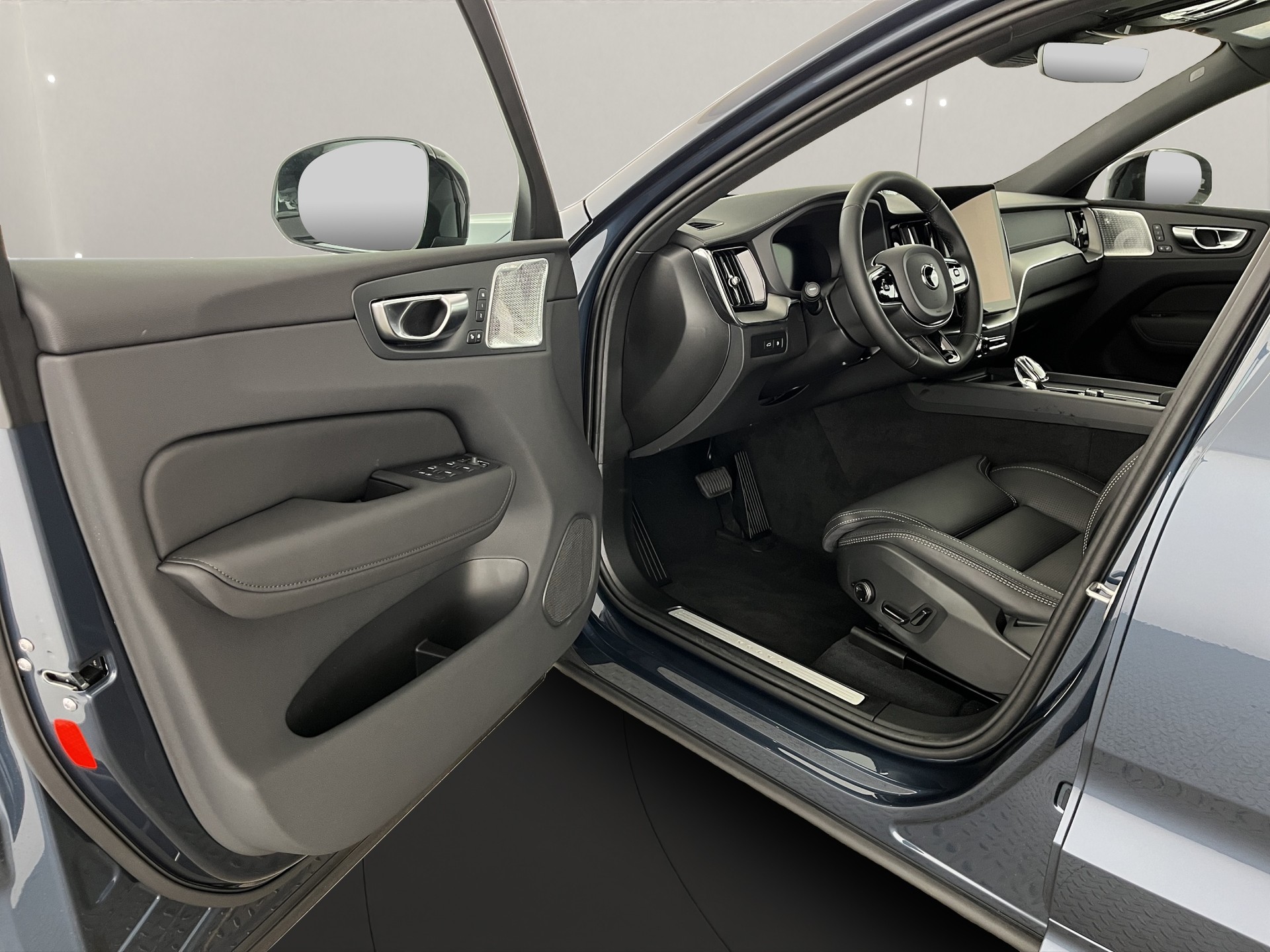 VOLVO XC60 2.0 T8 TE Black Edition eAWD-image-8