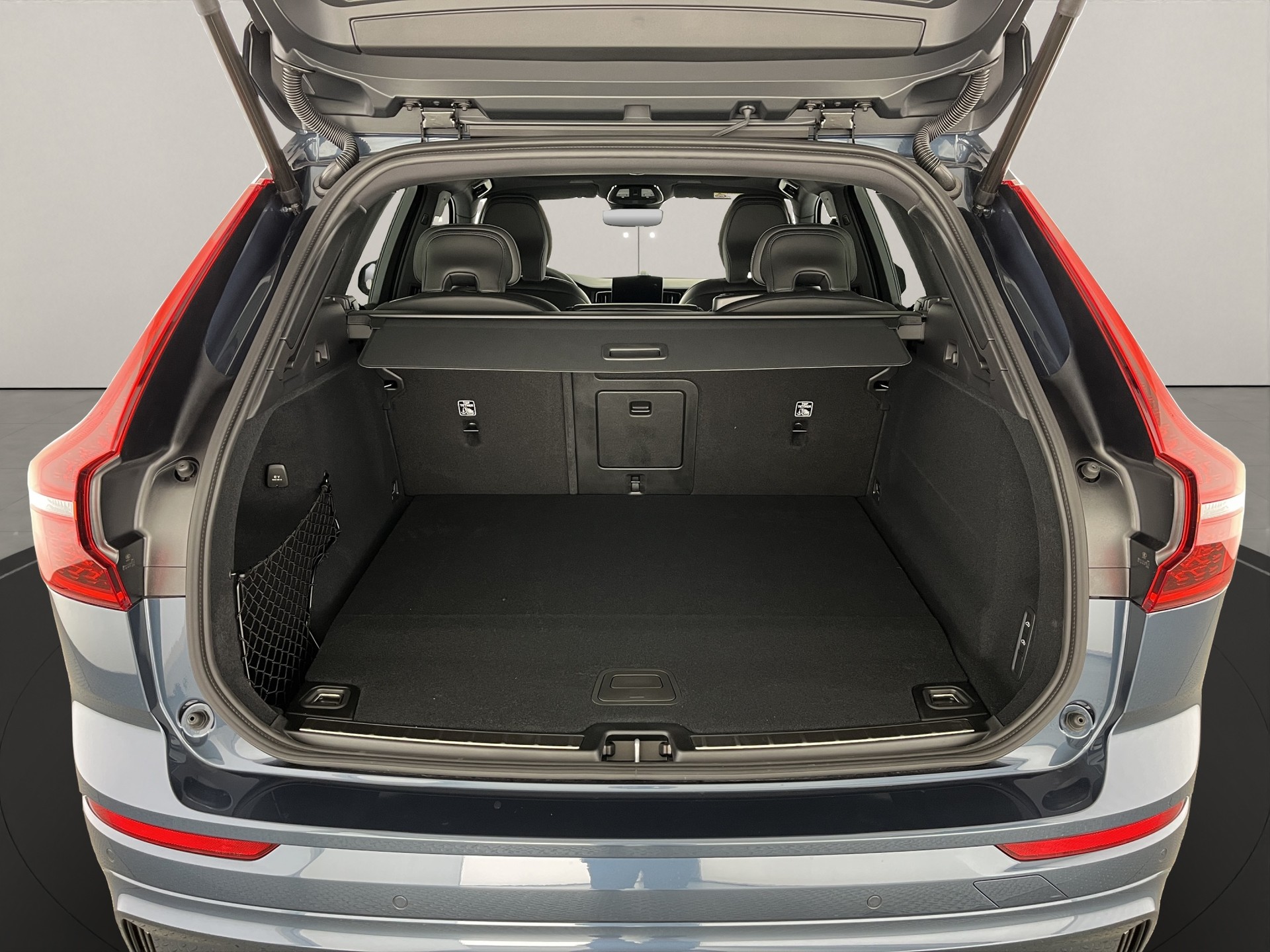 VOLVO XC60 2.0 T8 TE Black Edition eAWD-image-5