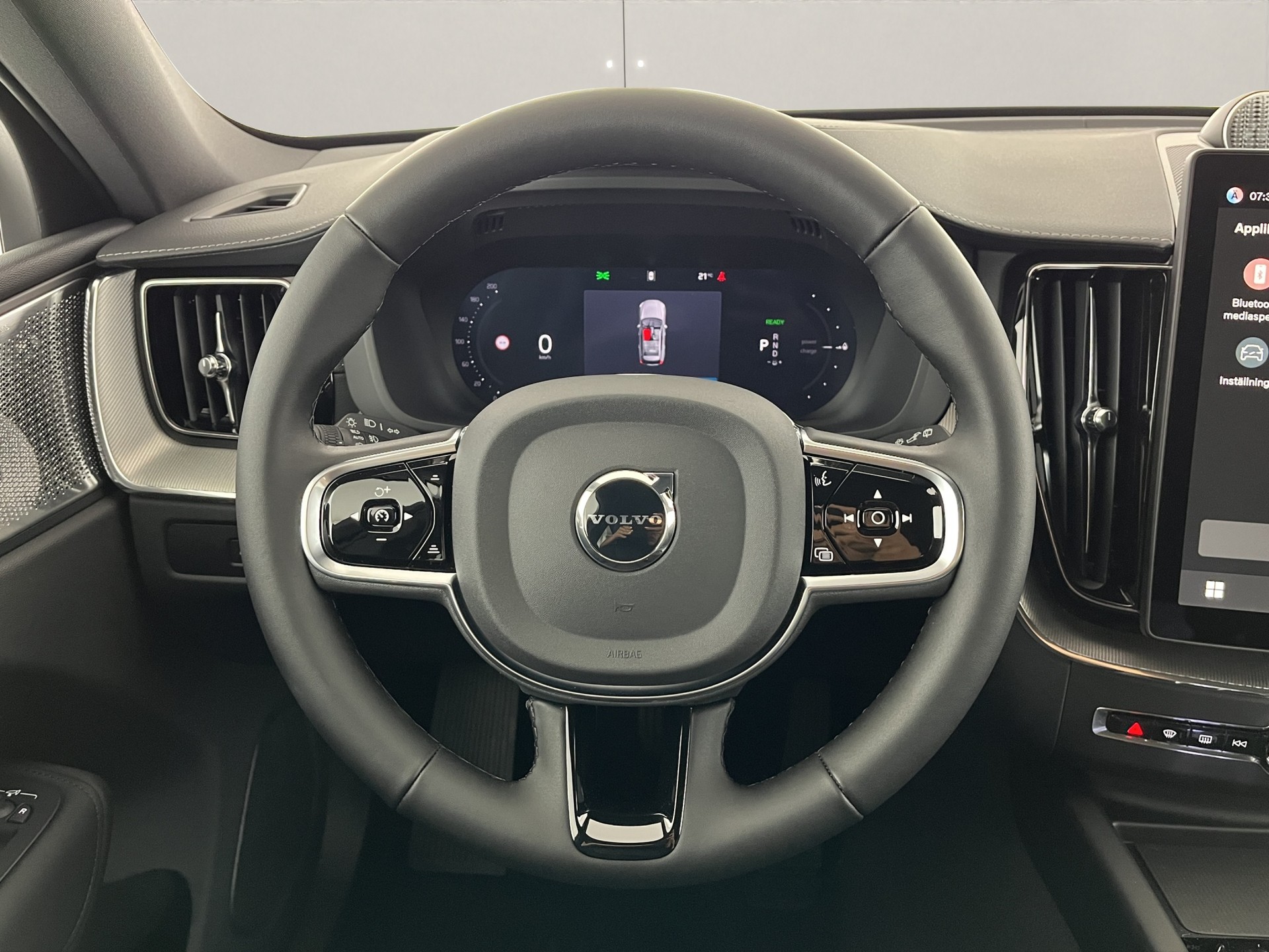 VOLVO XC60 2.0 T8 TE Black Edition eAWD-image-10