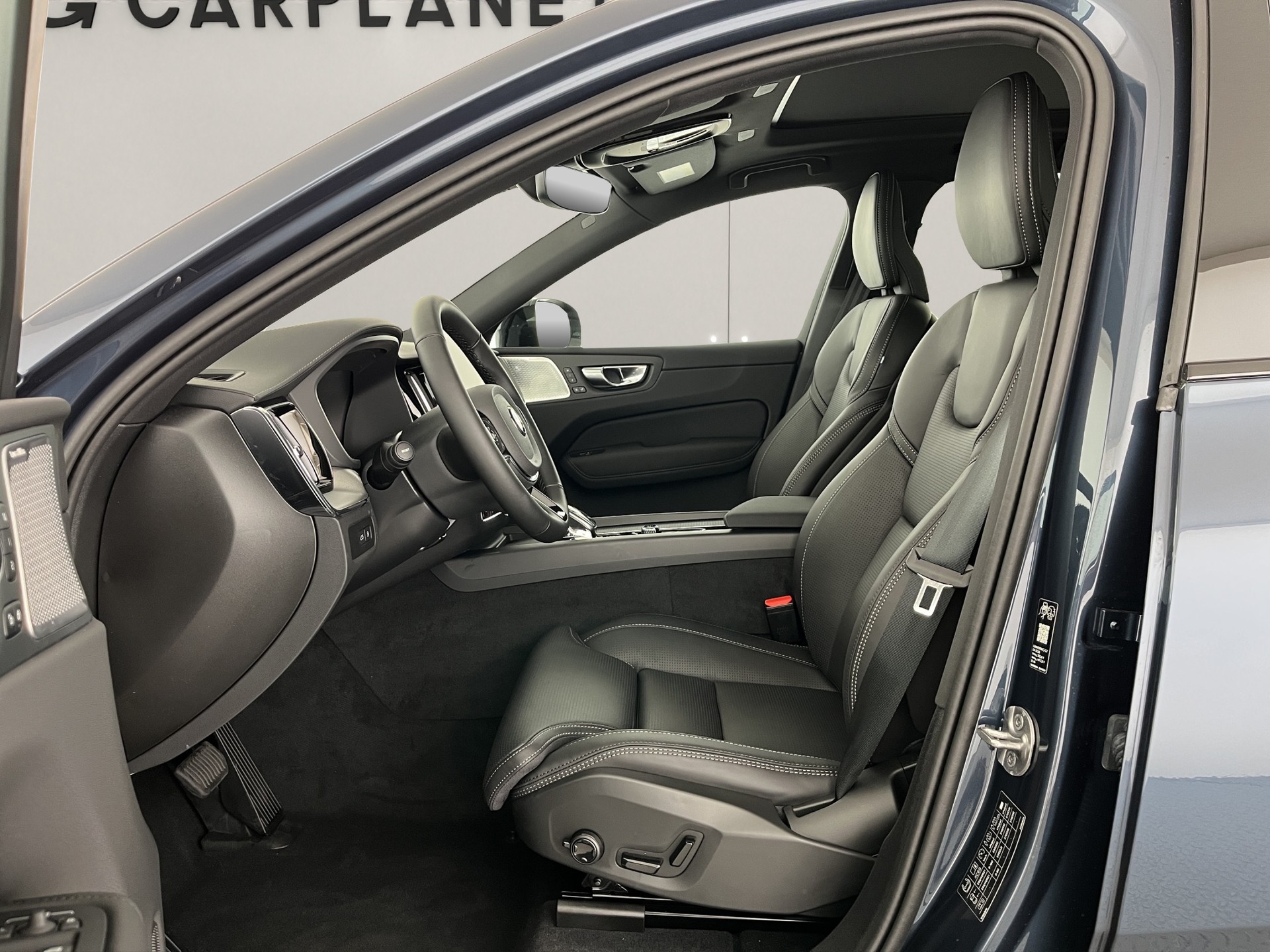 VOLVO XC60 2.0 T8 TE Black Edition eAWD-image-7