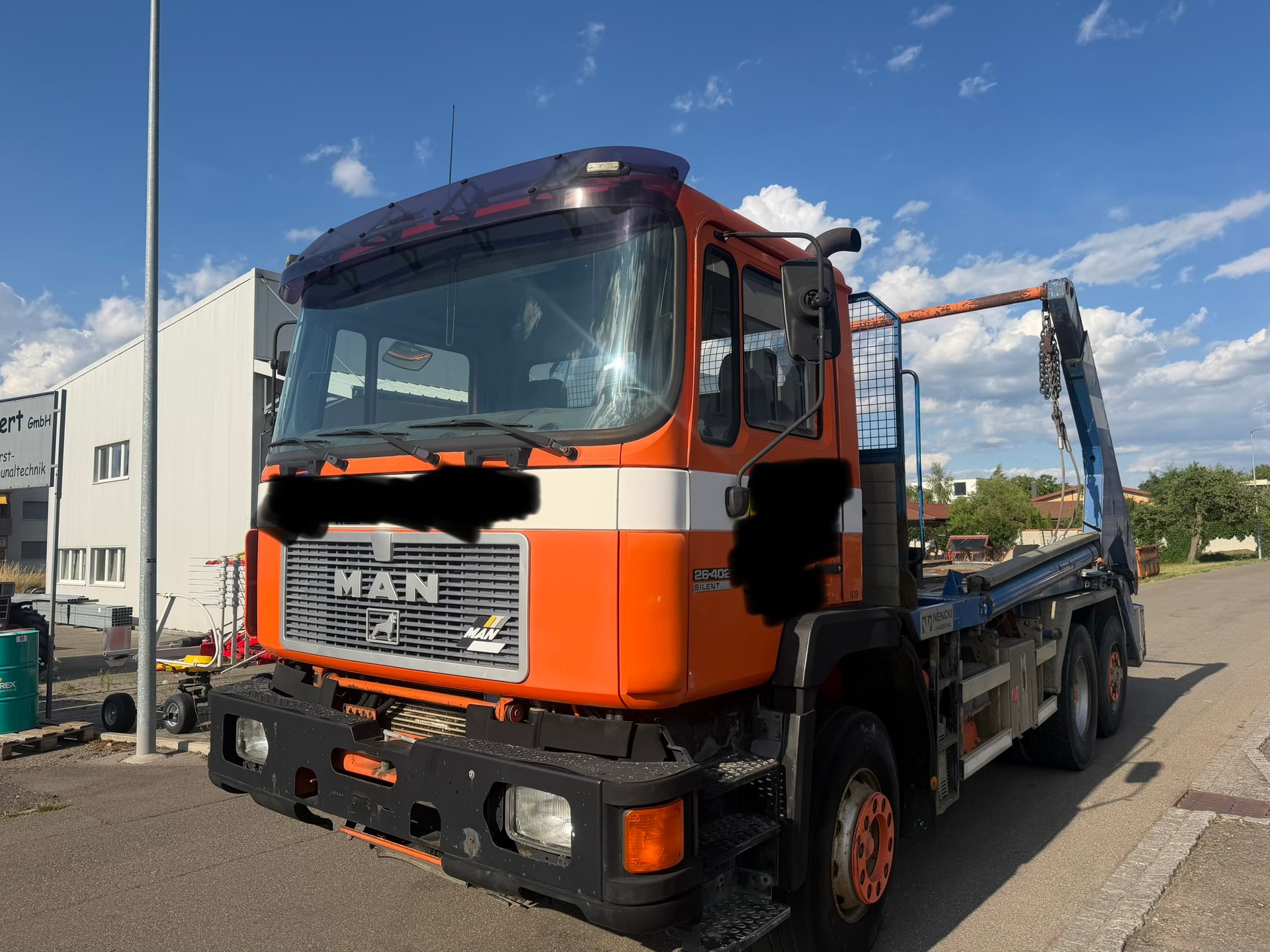 MAN 26.402 DF 6X4-image-0