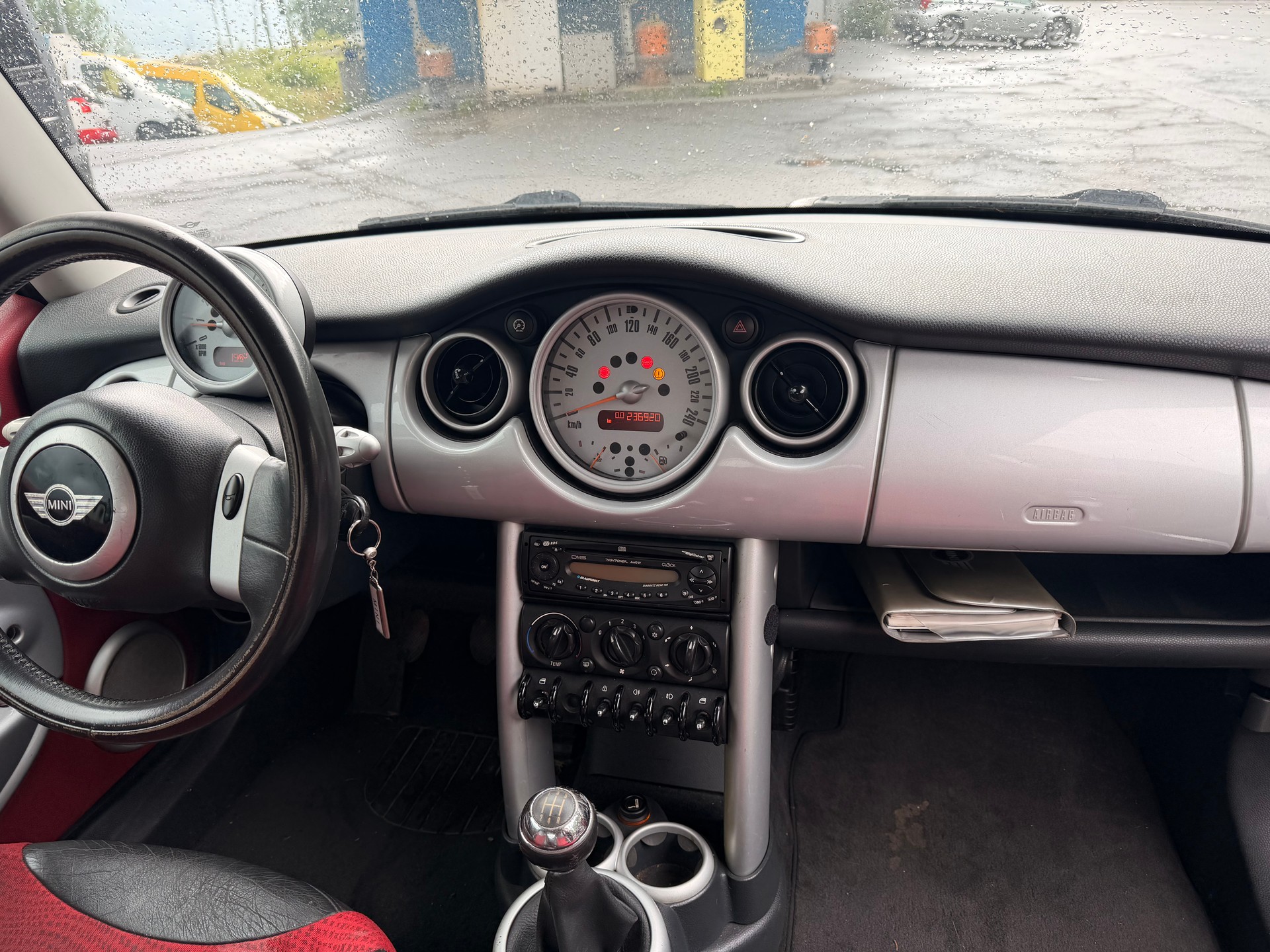 MINI Cooper-image-4