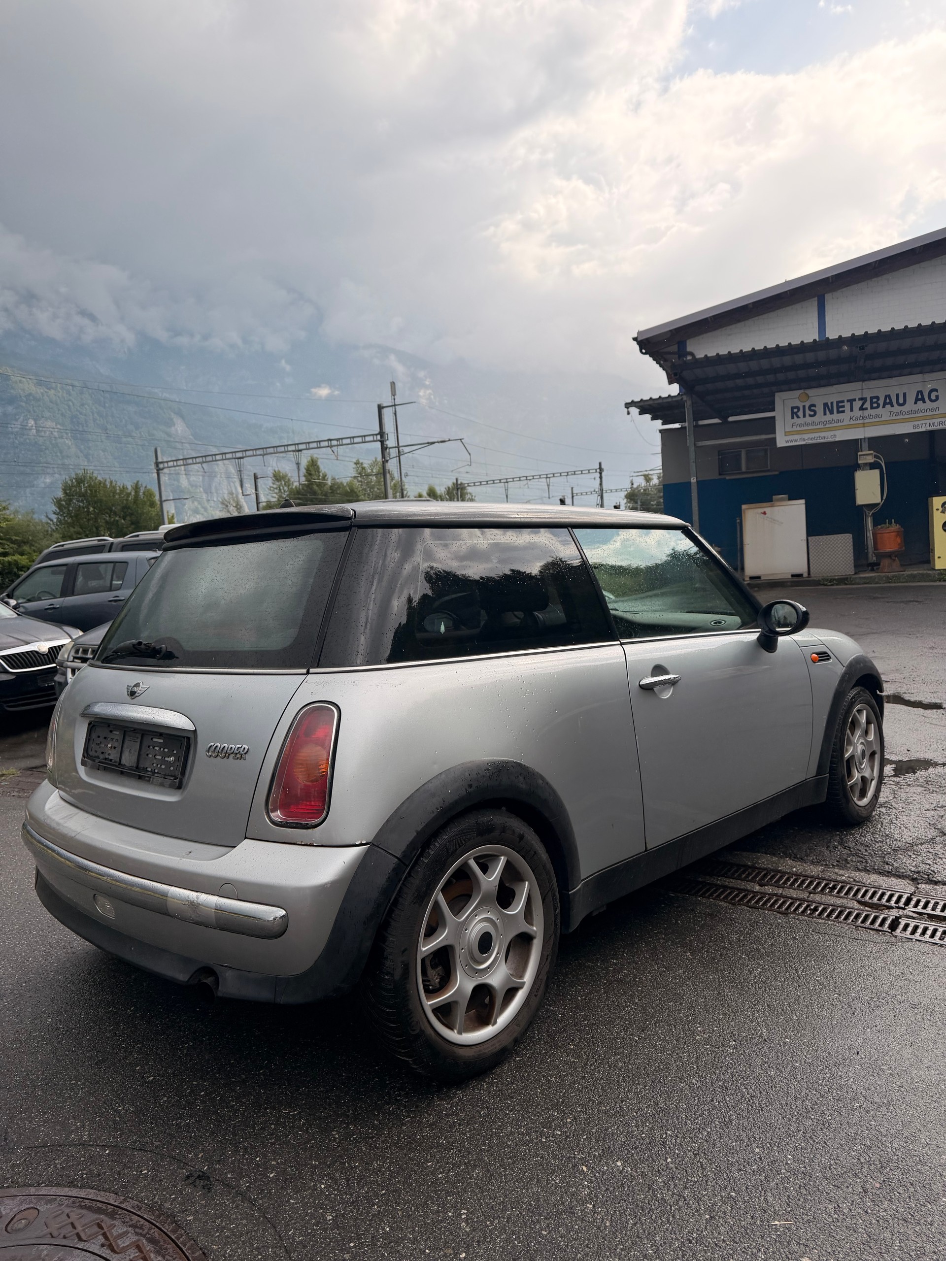 MINI Cooper-image-2