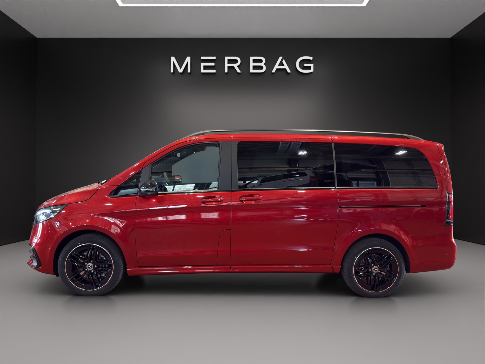 MERCEDES-BENZ V 300 d lang 4Matic Swiss Edition 9G-Tronic-image-5