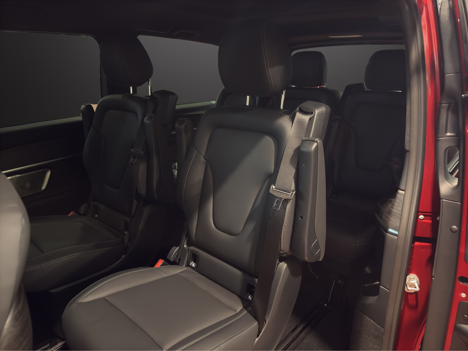 MERCEDES-BENZ V 300 d lang 4Matic Swiss Edition 9G-Tronic-image-7