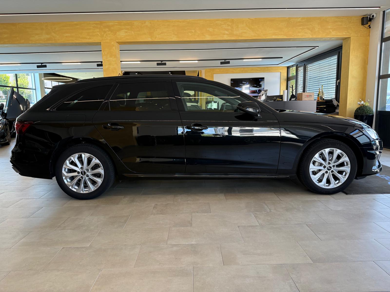 AUDI A4 Avant 40 TFSI advanced S-tronic quattro-image-1