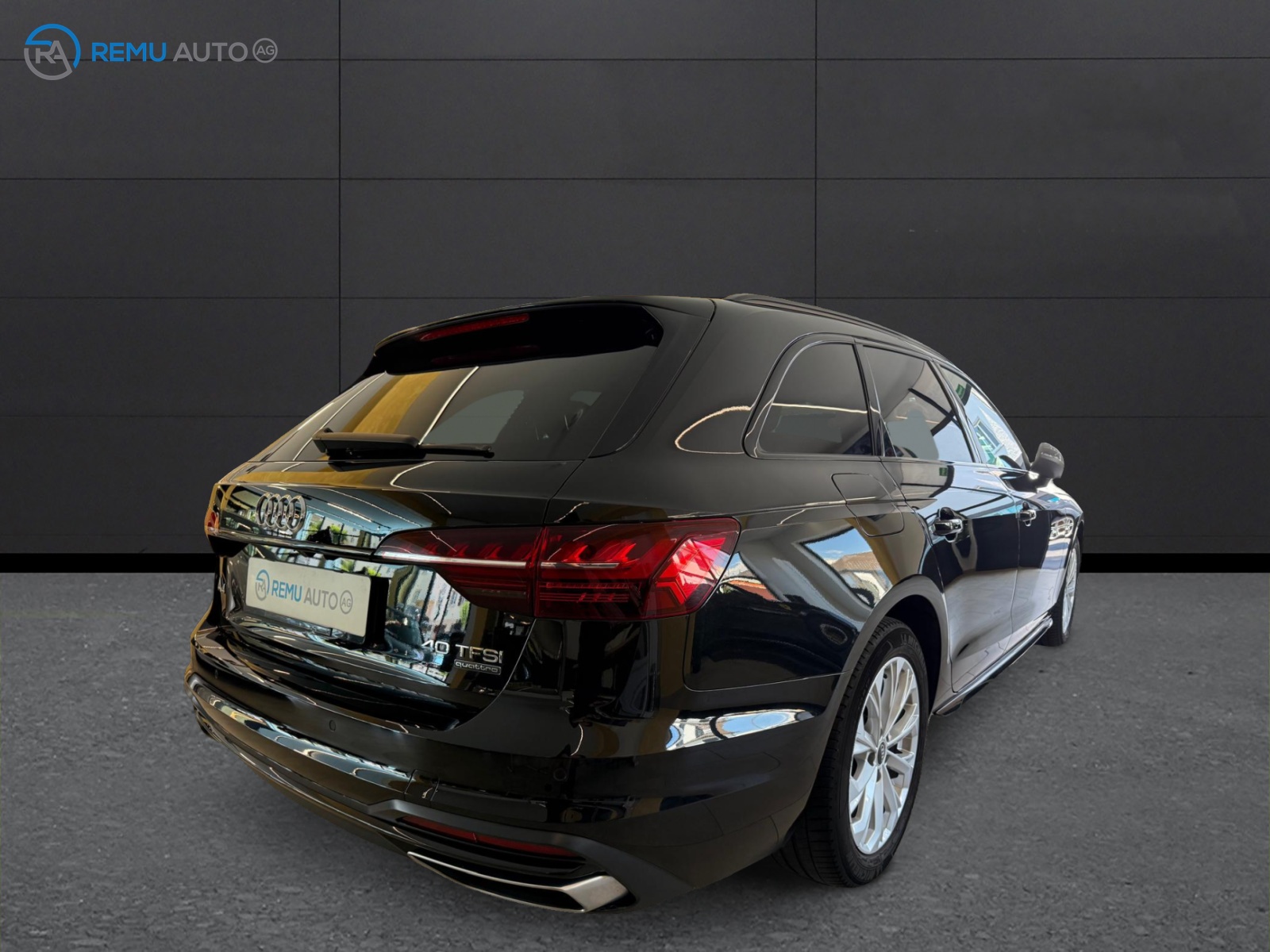 AUDI A4 Avant 40 TFSI advanced S-tronic quattro-showroom-element-2
