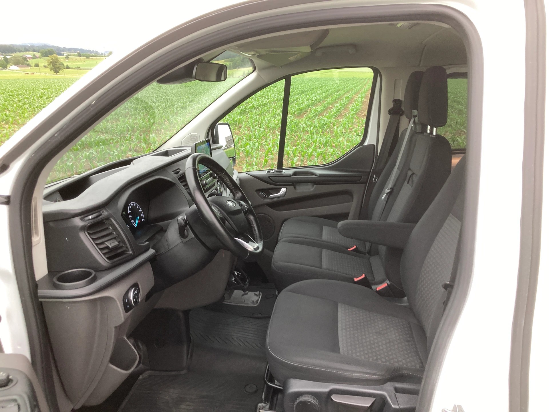 FORD Transit Custom 320 L1H1 Trend 9 Sitzer-image-7