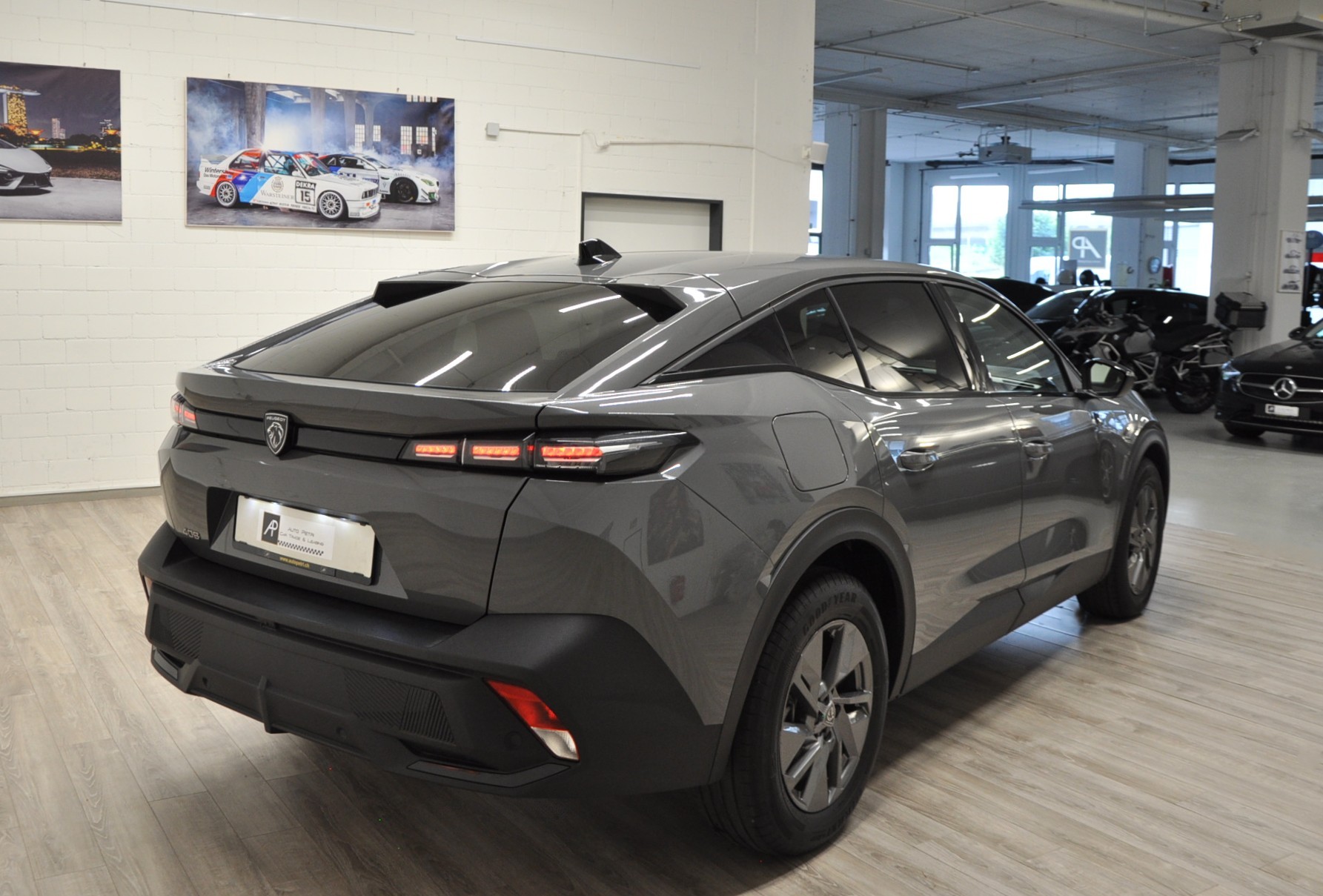 PEUGEOT 408 1.2 HEV 136 Allure-showroom-element-3