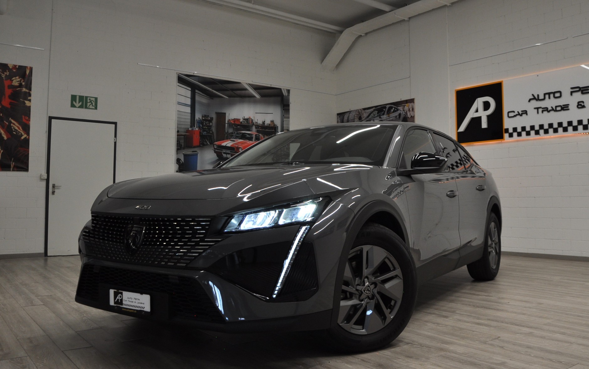 PEUGEOT 408 1.2 HEV 136 Allure-showroom-element-1