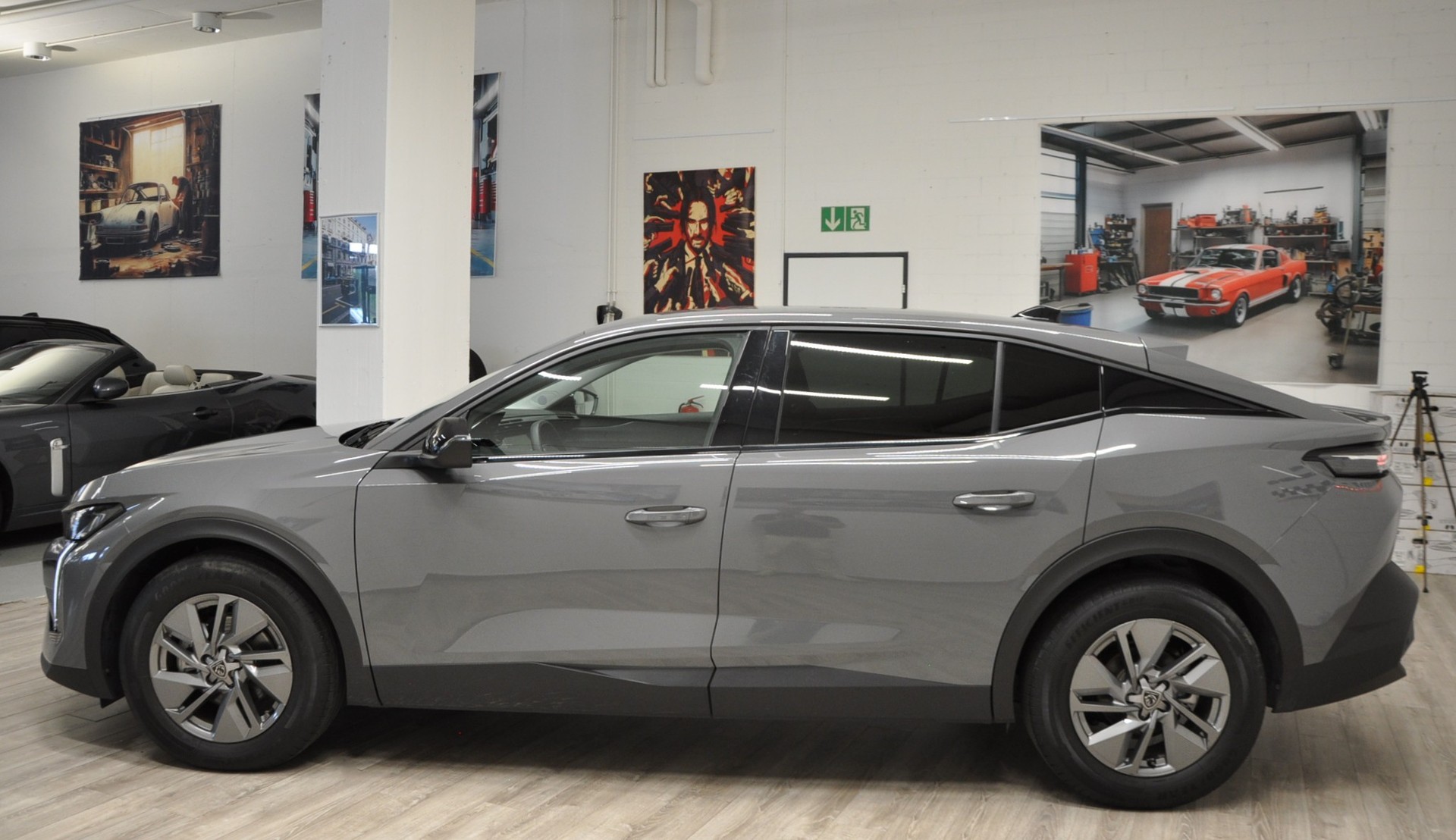 PEUGEOT 408 1.2 HEV 136 Allure-showroom-element-2