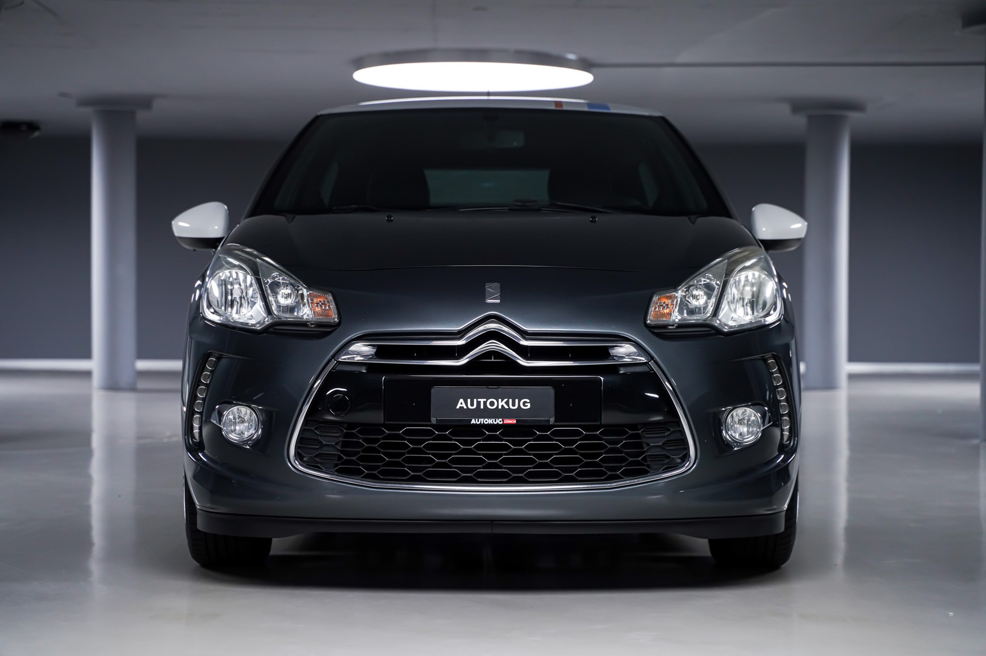 DS AUTOMOBILES DS3 1.4 HDi Chic EGS5-image-1