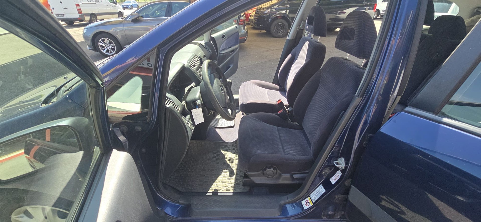HONDA Stream 1.7i ES-image-10