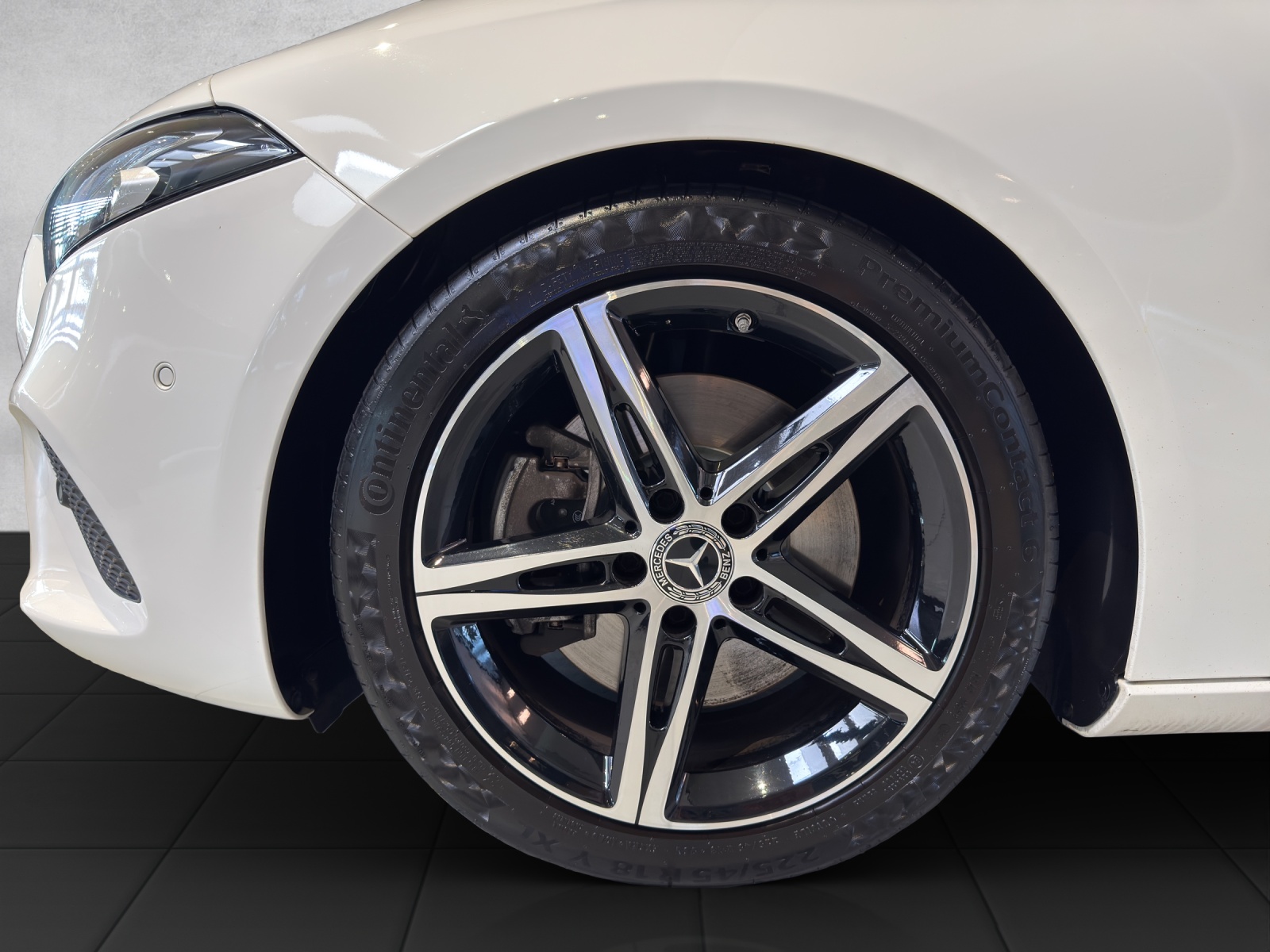 MERCEDES-BENZ A 250 Progressive 7G-DCT-image-9