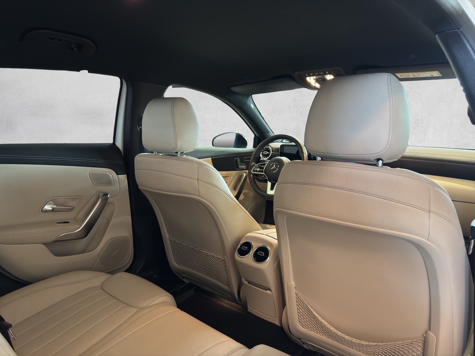 MERCEDES-BENZ A 250 Progressive 7G-DCT-image-14