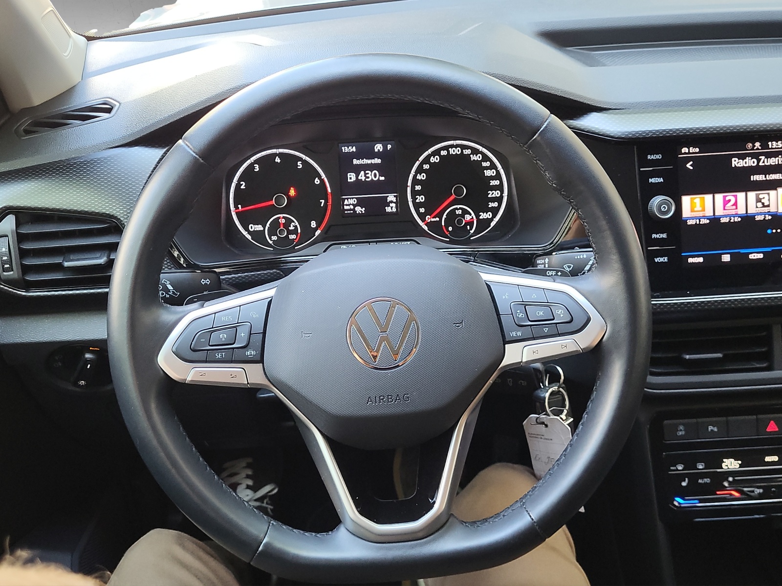 VW T-Cross Life 1.0TSI 110PS DSG-image-11