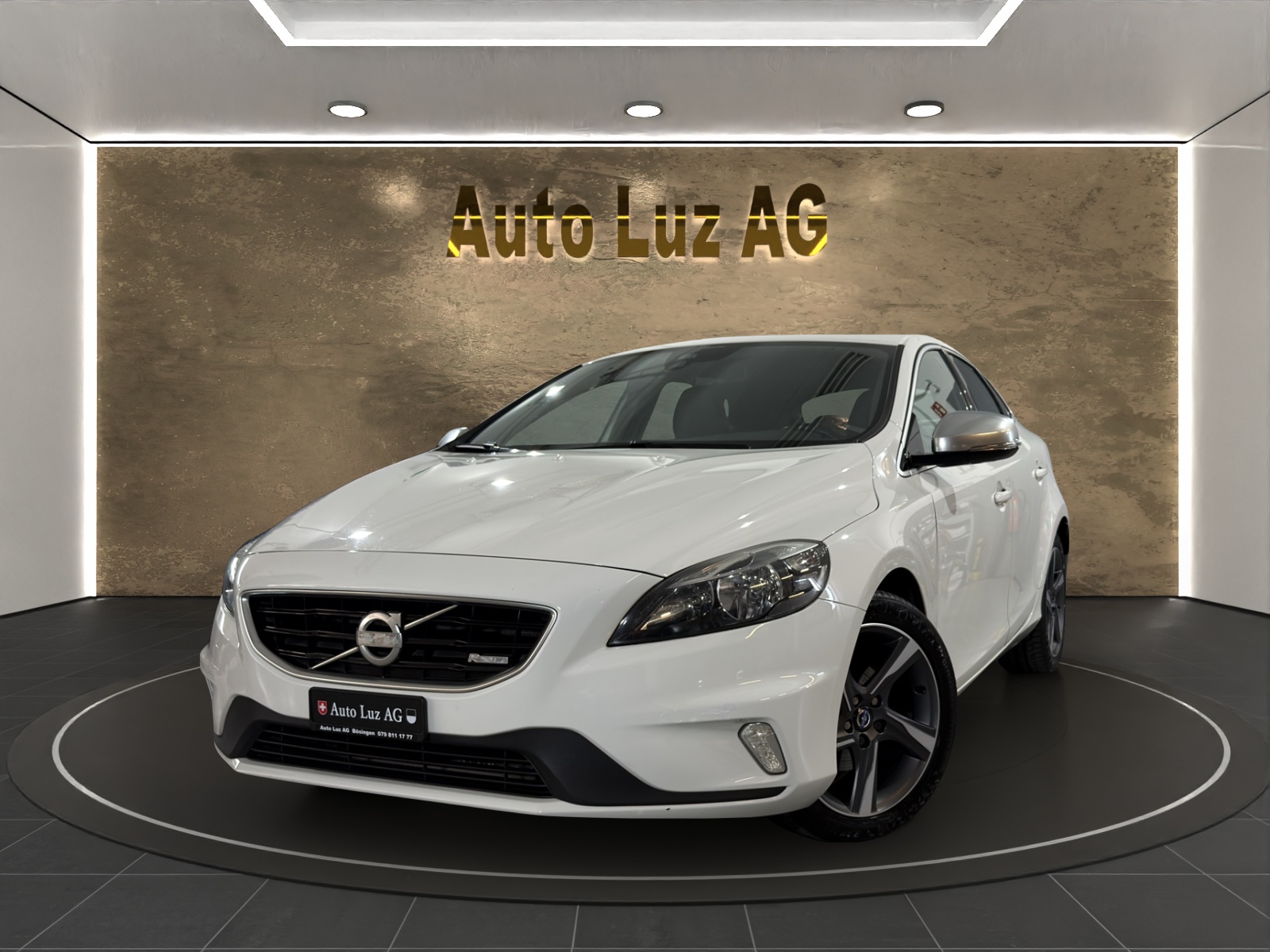 VOLVO V40 D2 R-Design
