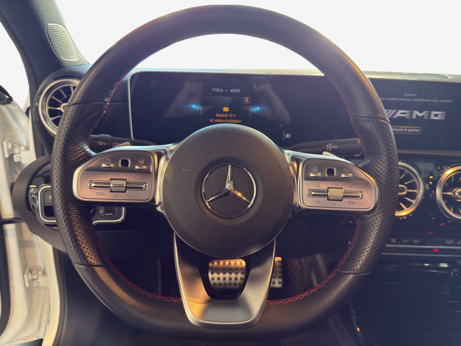 MERCEDES-BENZ A 45 AMG 4Matic+ Speedshift-image-9