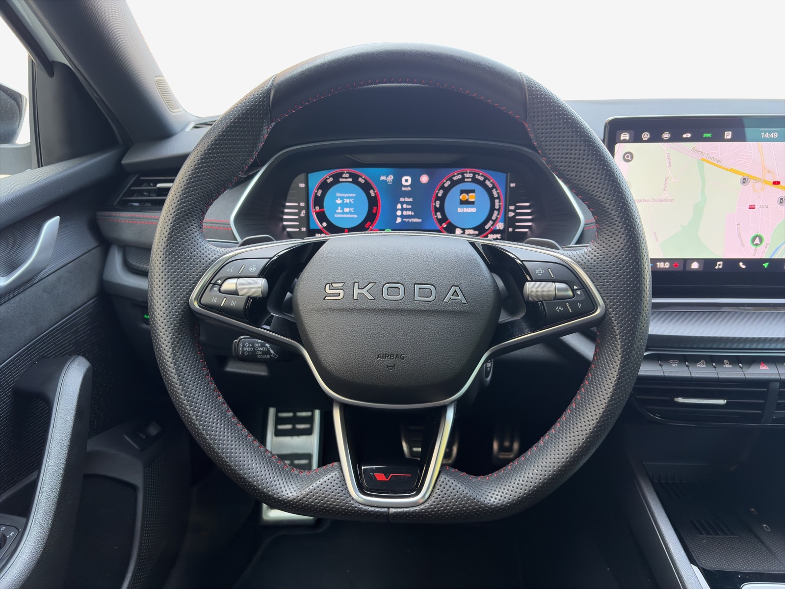 SKODA Octavia Combi 2.0 TSI DSG RS-image-9