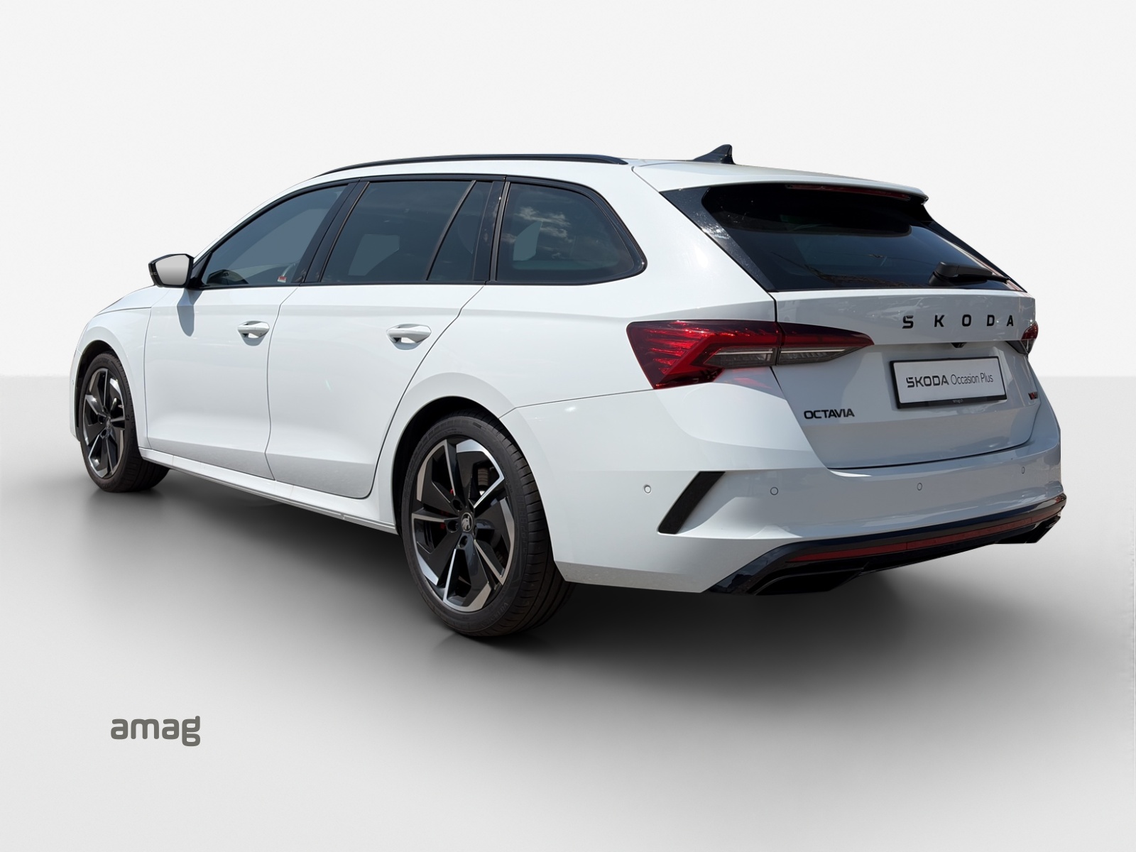 SKODA Octavia Combi 2.0 TSI DSG RS-image-2