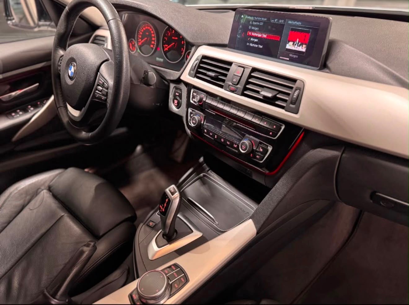 BMW 340i xDrive-image-2