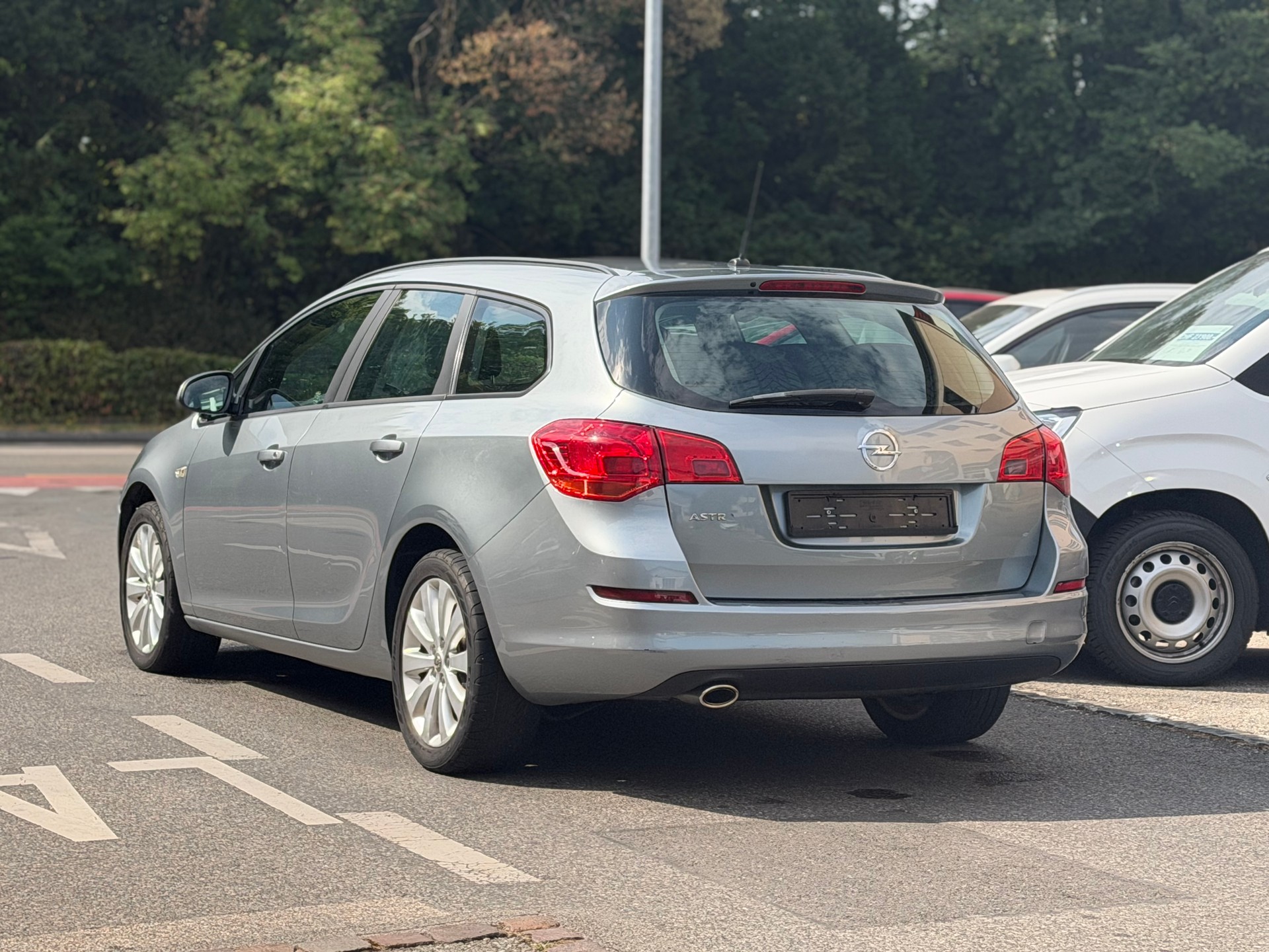 OPEL Astra SportsTourer 1.4i 16V Turbo Enjoy-image-4
