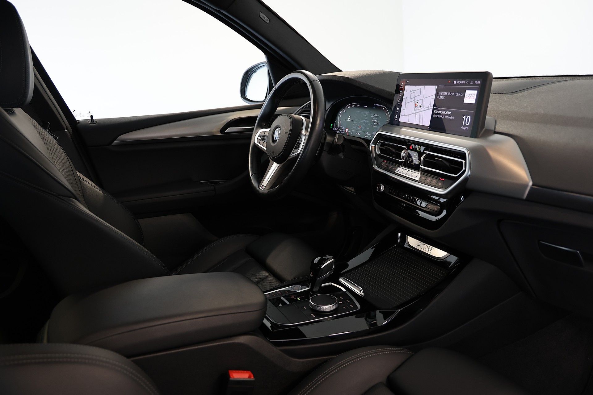 BMW X3 20d M-Sport xDrive SAG-image-13
