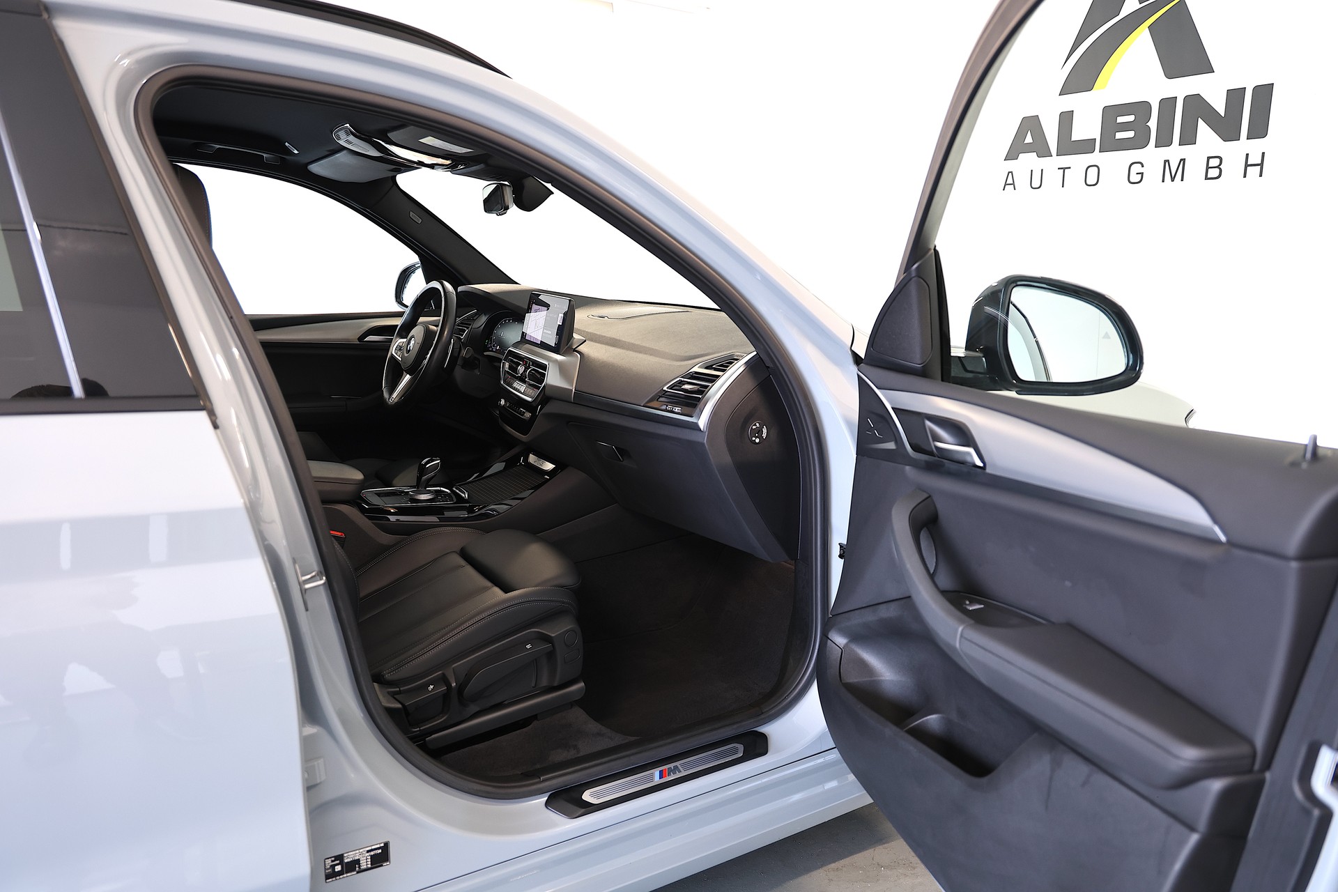 BMW X3 20d M-Sport xDrive SAG-image-11