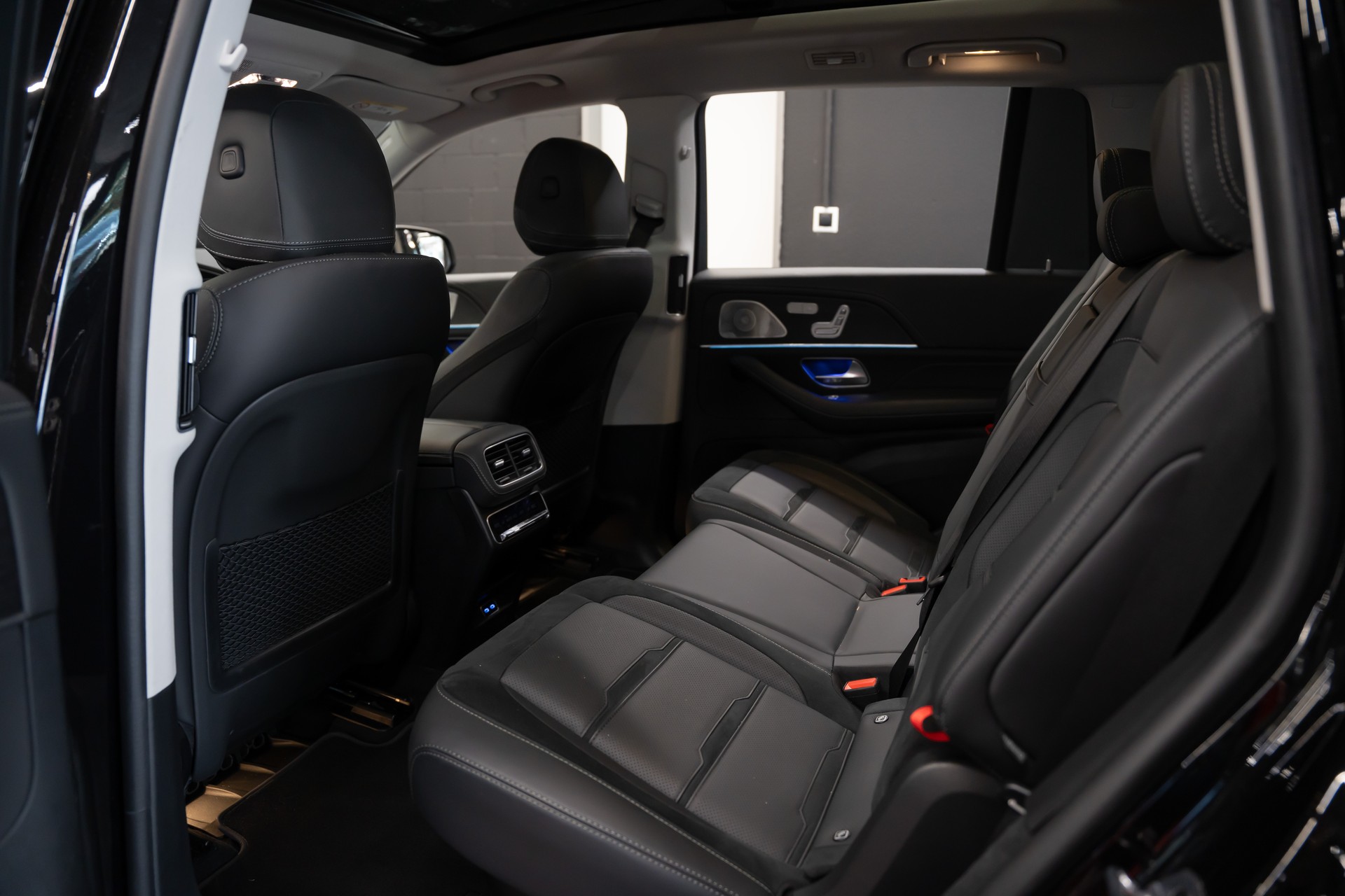 MERCEDES-BENZ GLS 63 AMG 4Matic + 9G-Tronic / Gratis Service-image-13