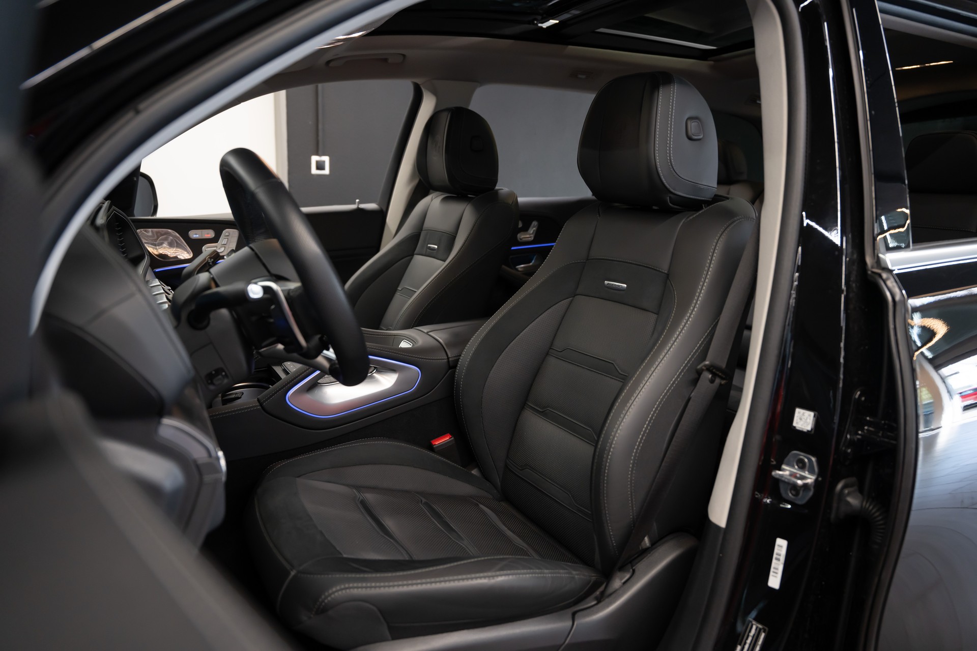 MERCEDES-BENZ GLS 63 AMG 4Matic + 9G-Tronic / Gratis Service-image-12