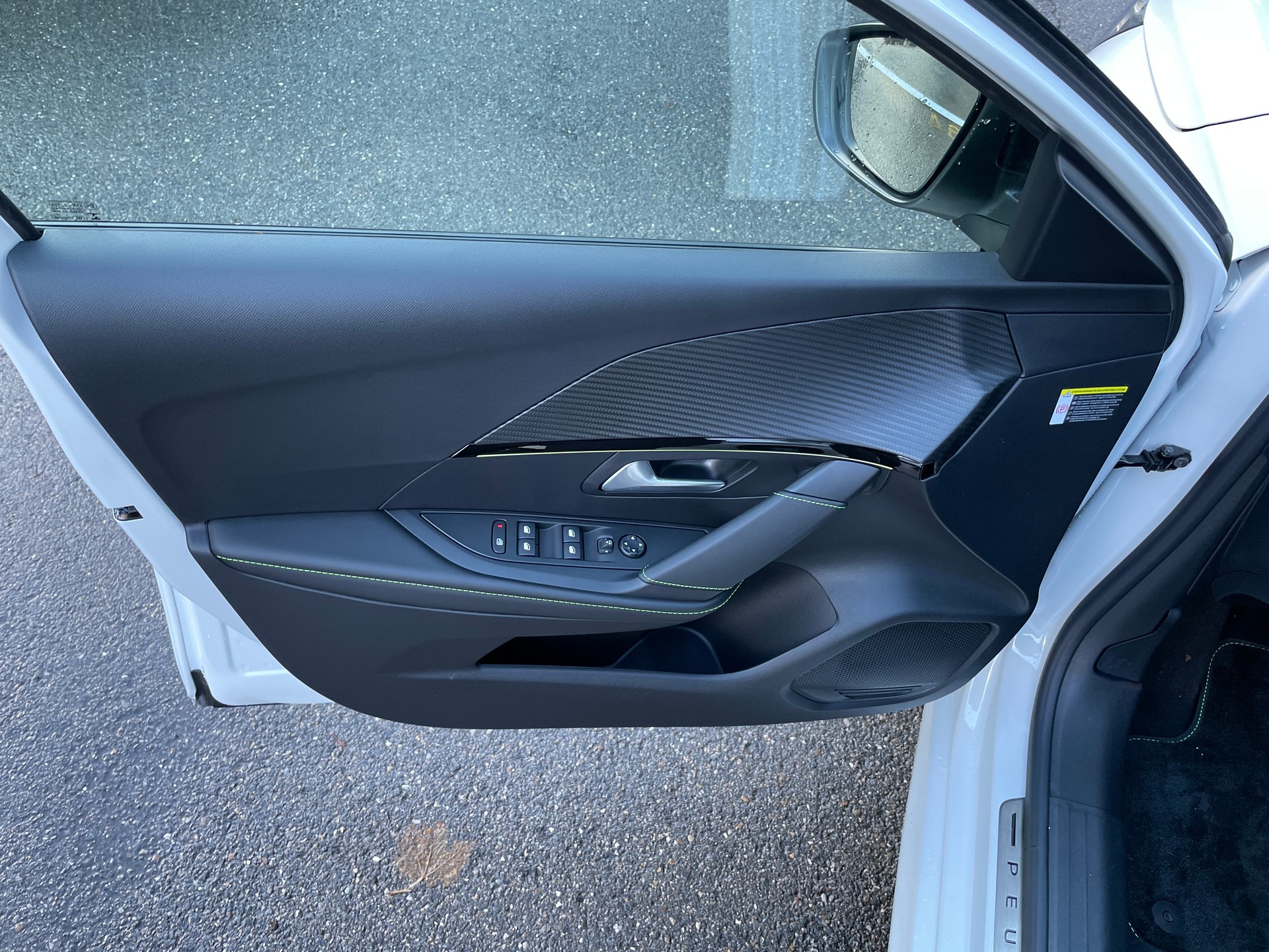 PEUGEOT 208 Elektrik GT Pack 3 Phasen Vollausstattung-image-13
