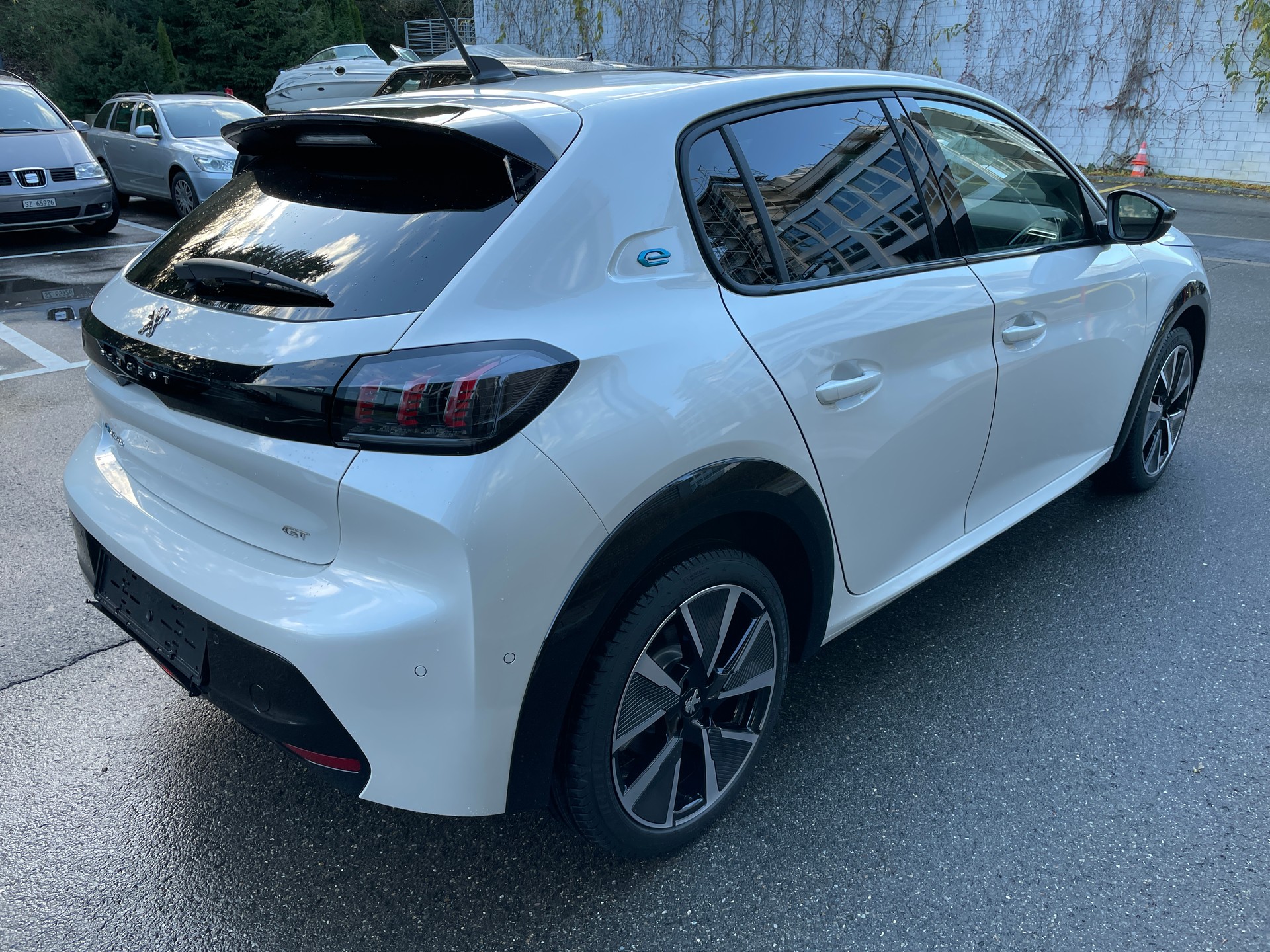 PEUGEOT 208 Elektrik GT Pack 3 Phasen Vollausstattung-image-5