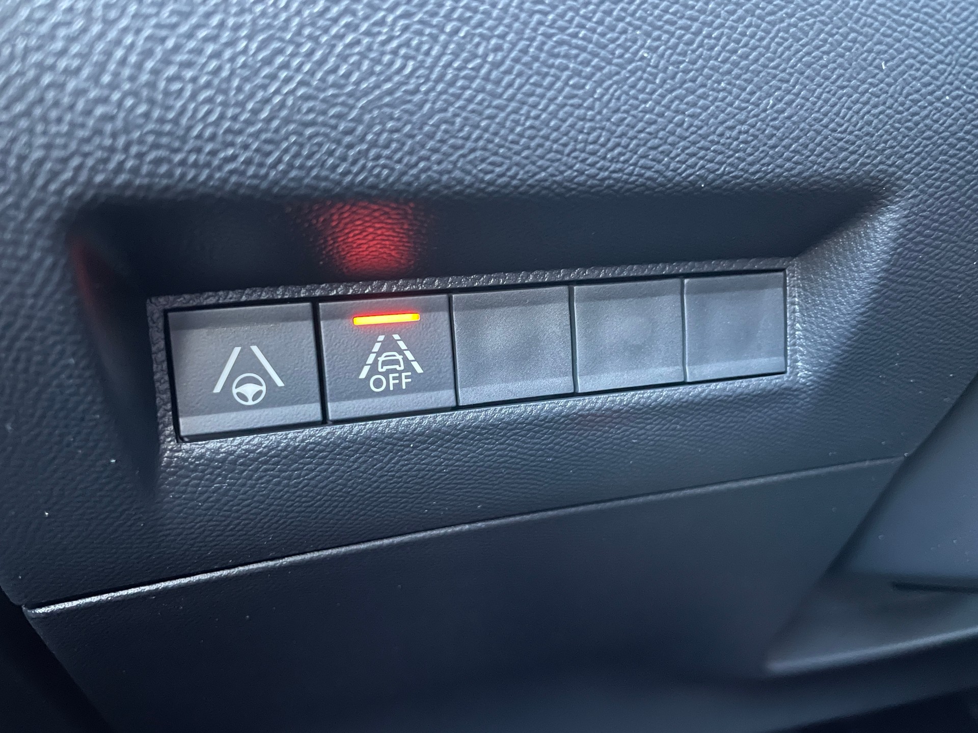 PEUGEOT 208 Elektrik GT Pack 3 Phasen Vollausstattung-image-24