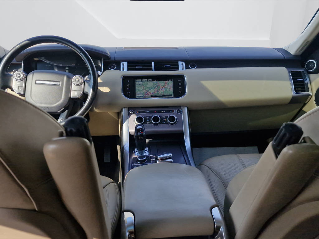 LAND ROVER Range Rover Sport 3.0 TDV6 HSE-image-10