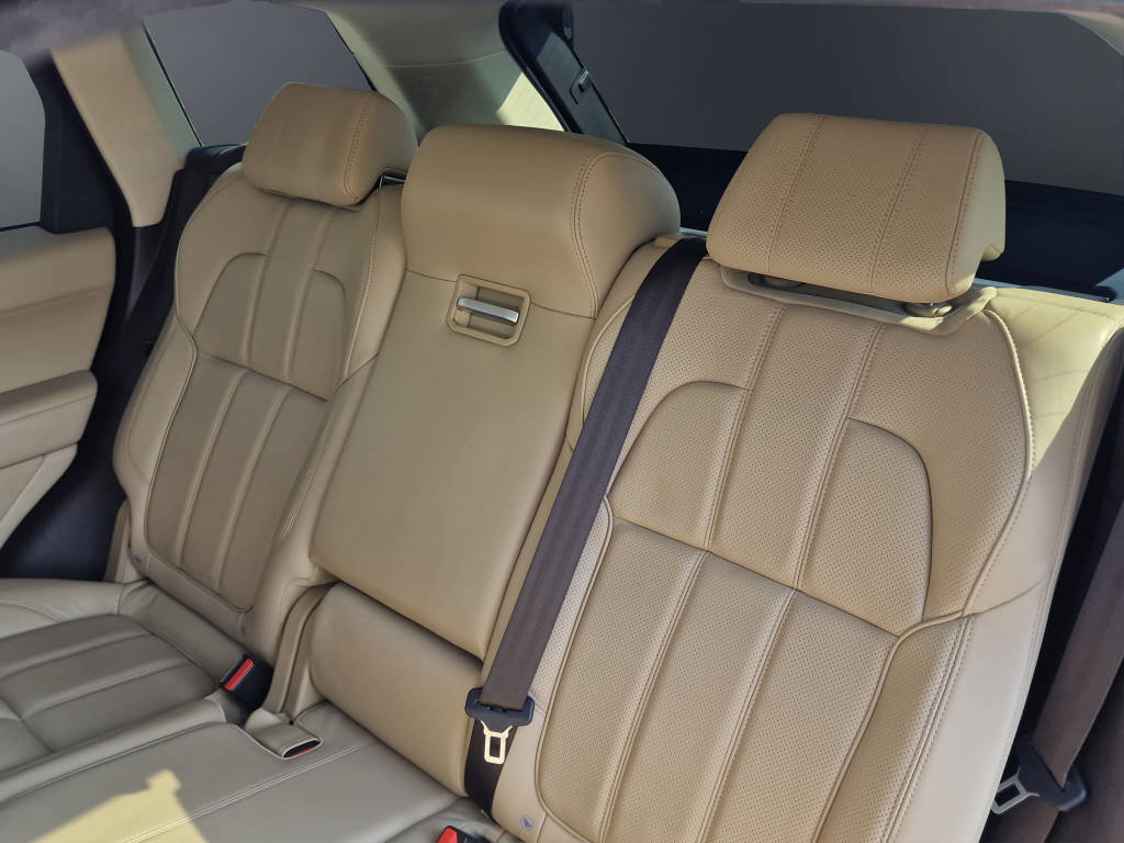 LAND ROVER Range Rover Sport 3.0 TDV6 HSE-image-9