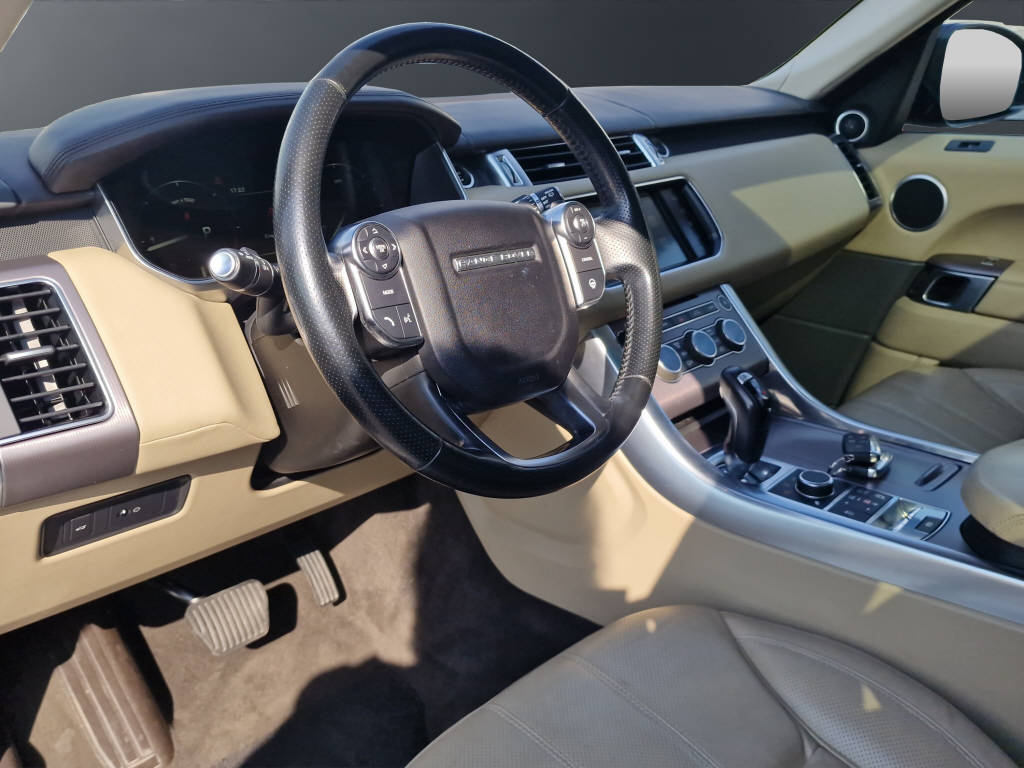 LAND ROVER Range Rover Sport 3.0 TDV6 HSE-image-8