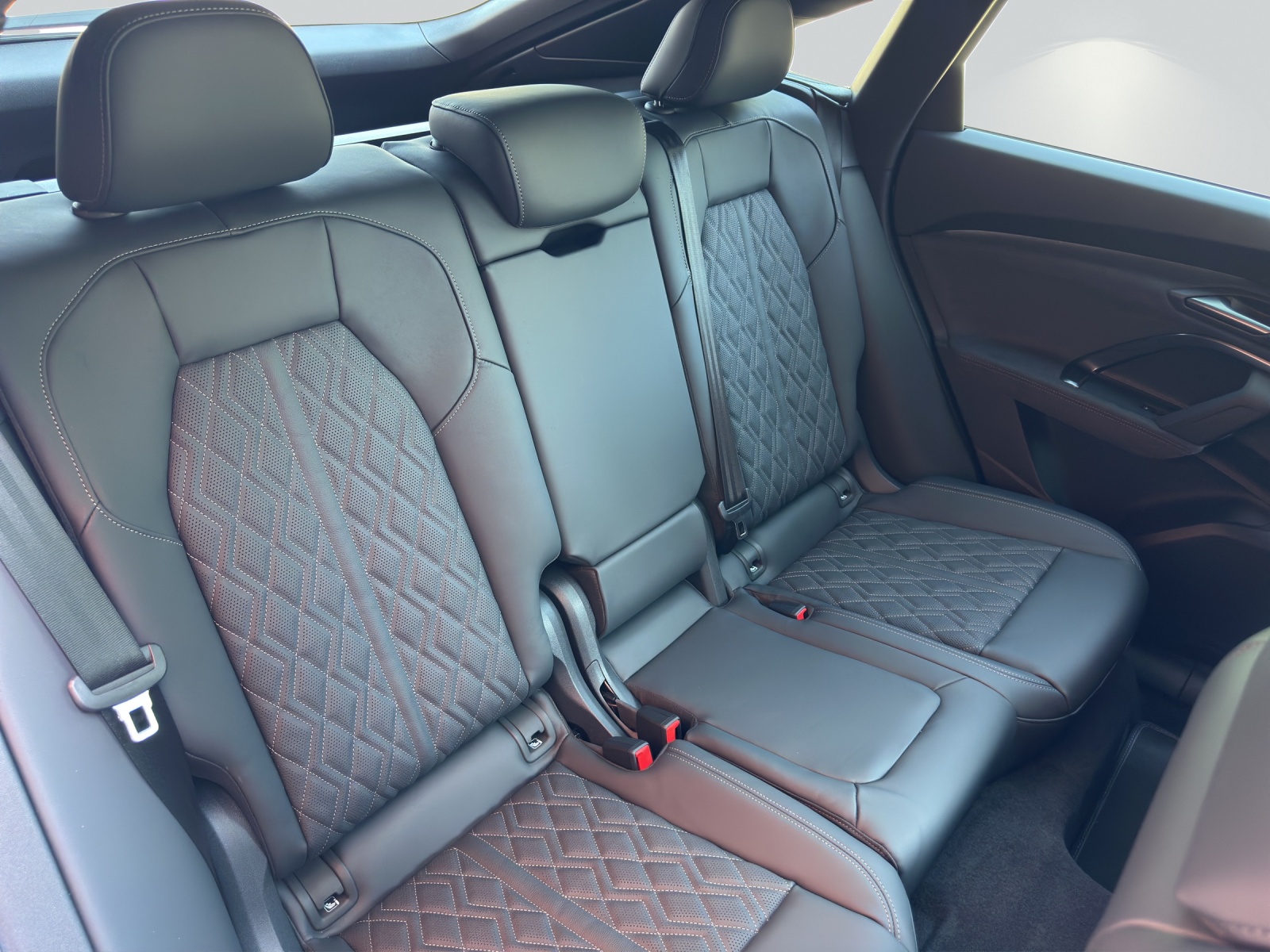 AUDI SQ5 Sportback TFSI quattro S-tronic-image-8