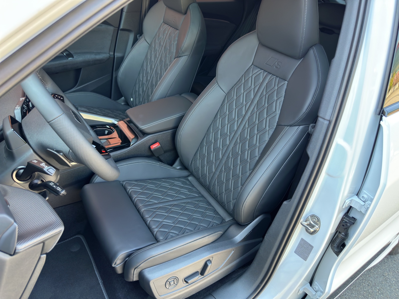 AUDI SQ5 Sportback TFSI quattro S-tronic-image-11