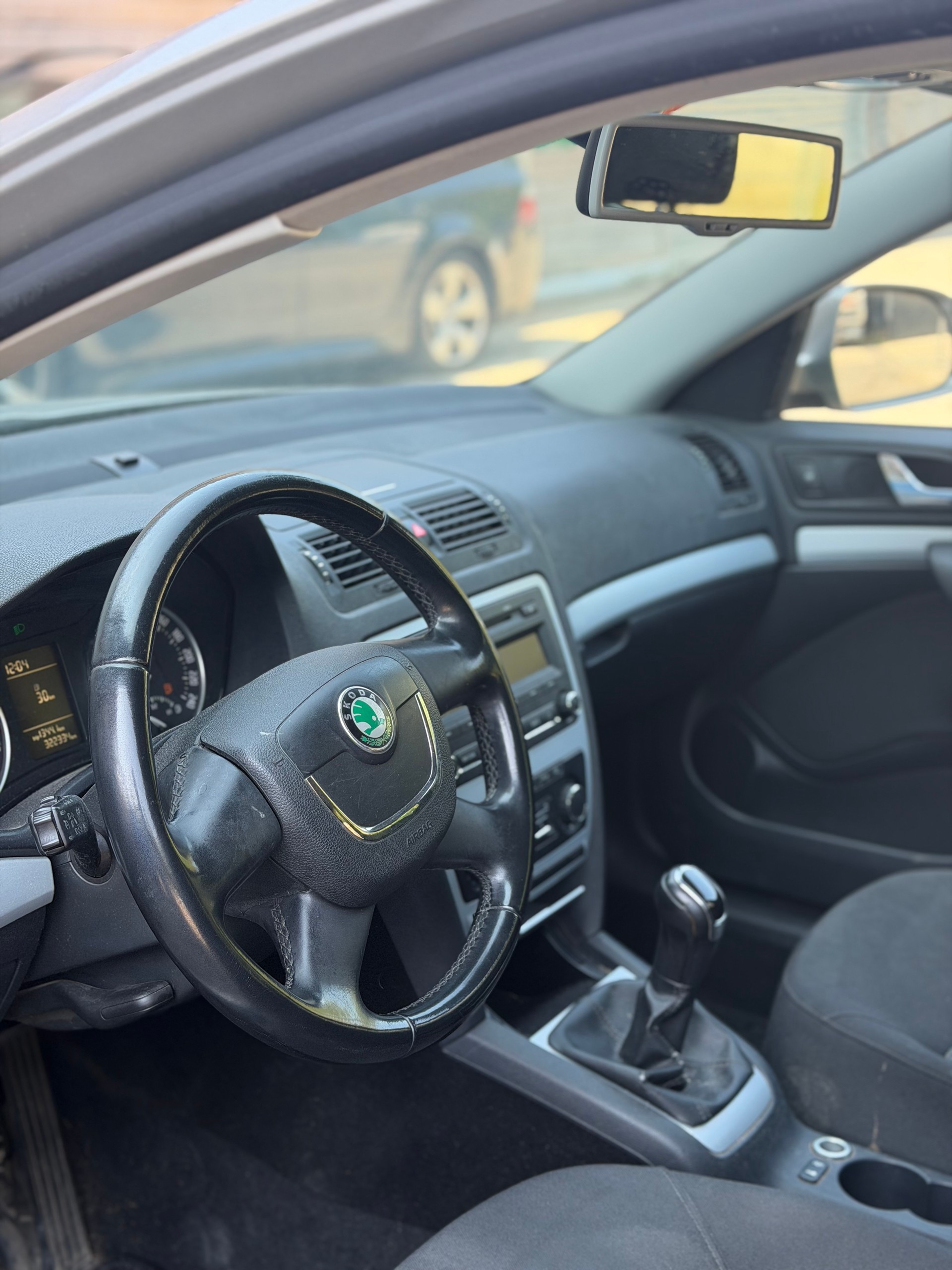 SKODA Octavia Combi 1.6 TDI Greenline-image-6